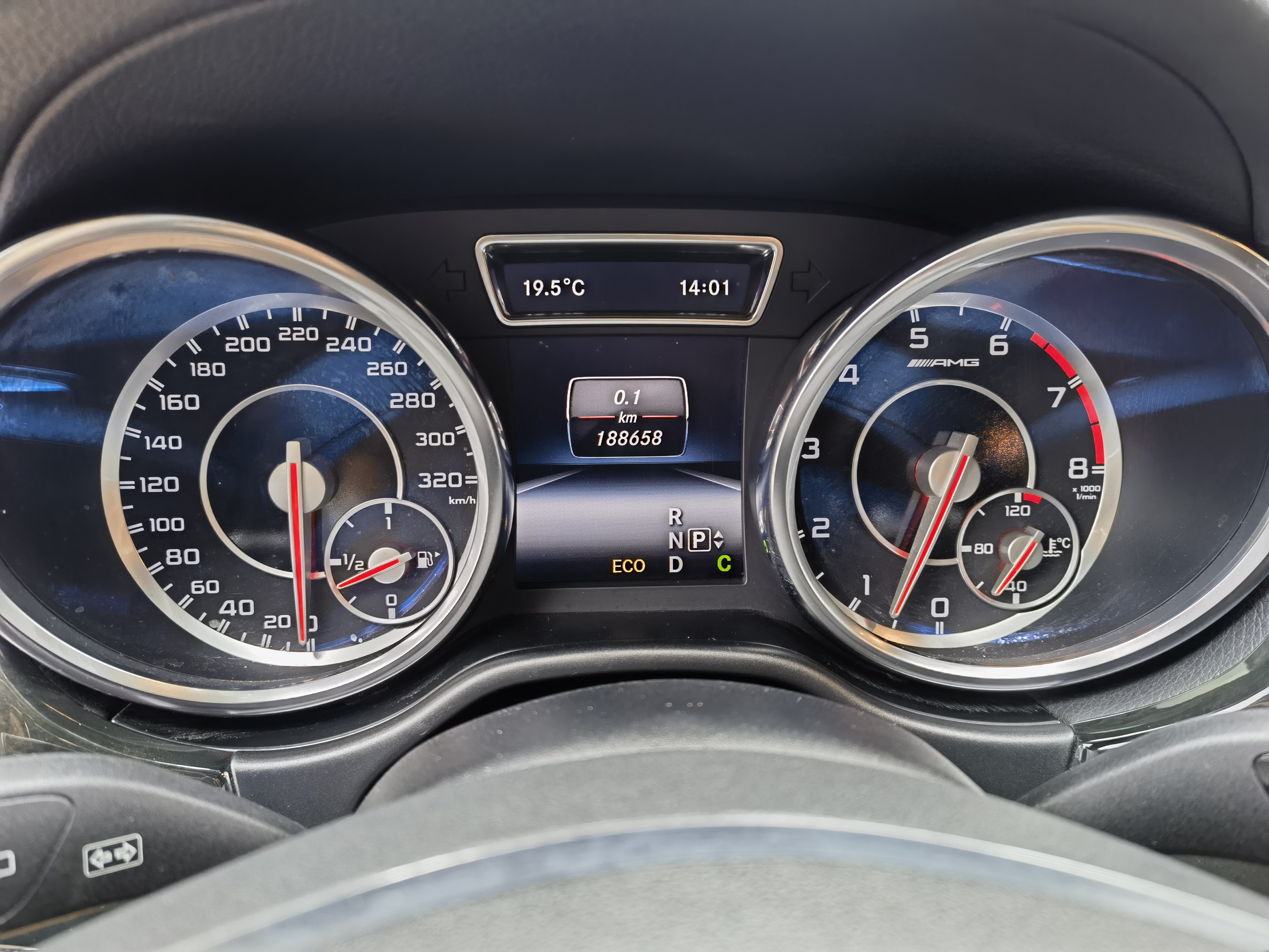 Mercedes-Benz GL AMG 2016 immagine di auto #6