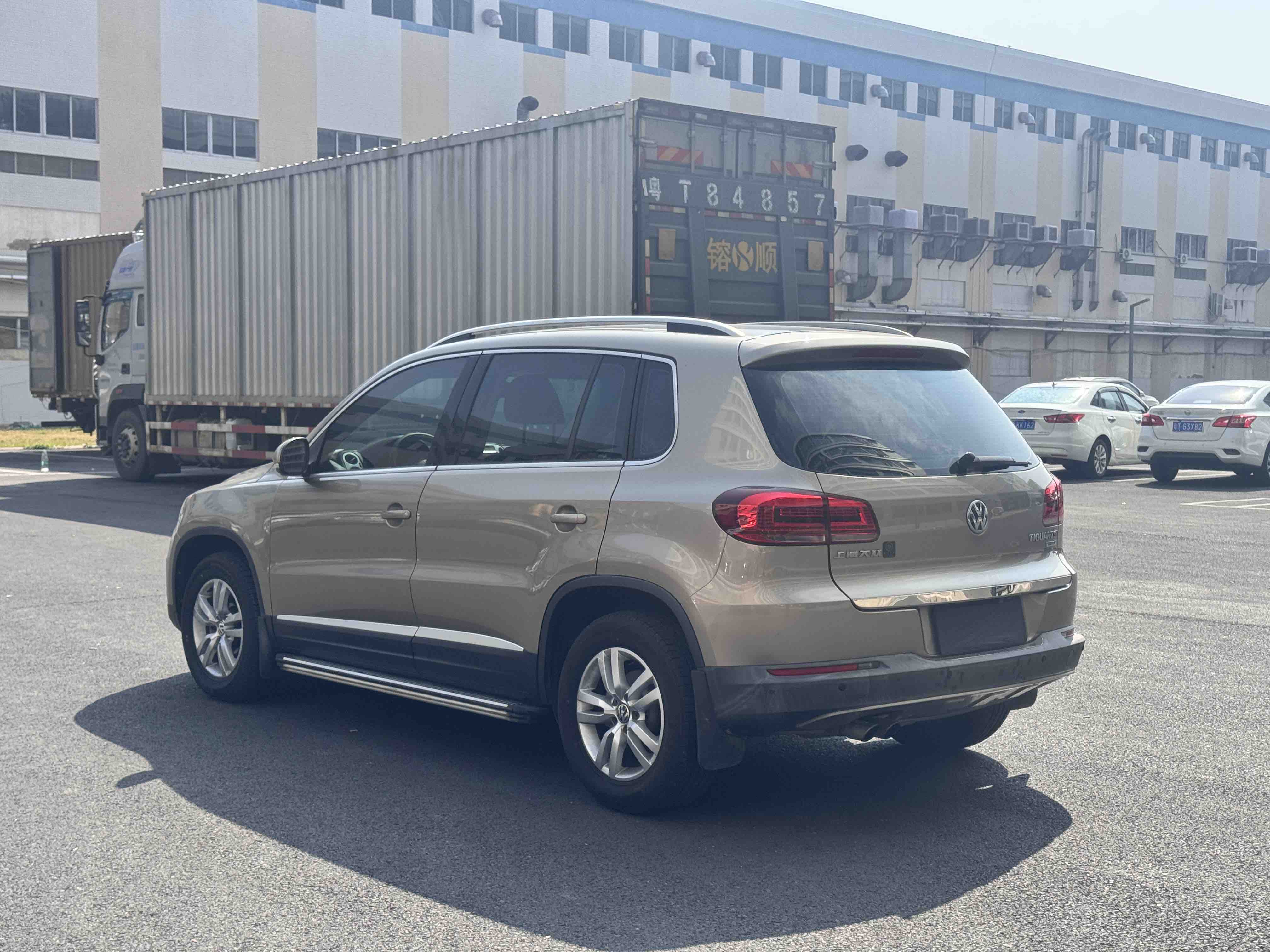 Volkswagen Tiguan 2014 car image #6