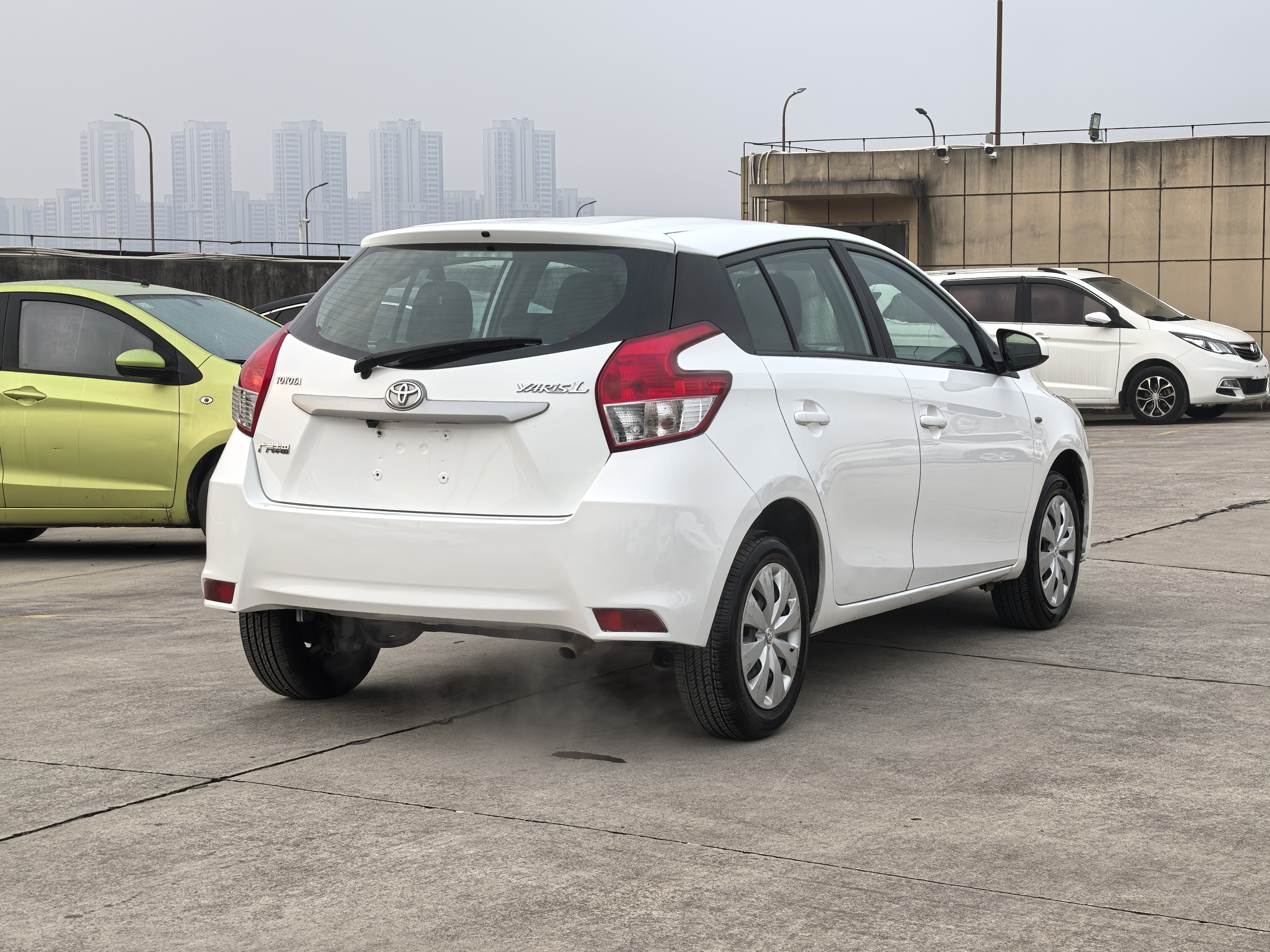Yaris L Zhixuan 2015 #6 Yaris L Zhixuan 2015 car image #6
