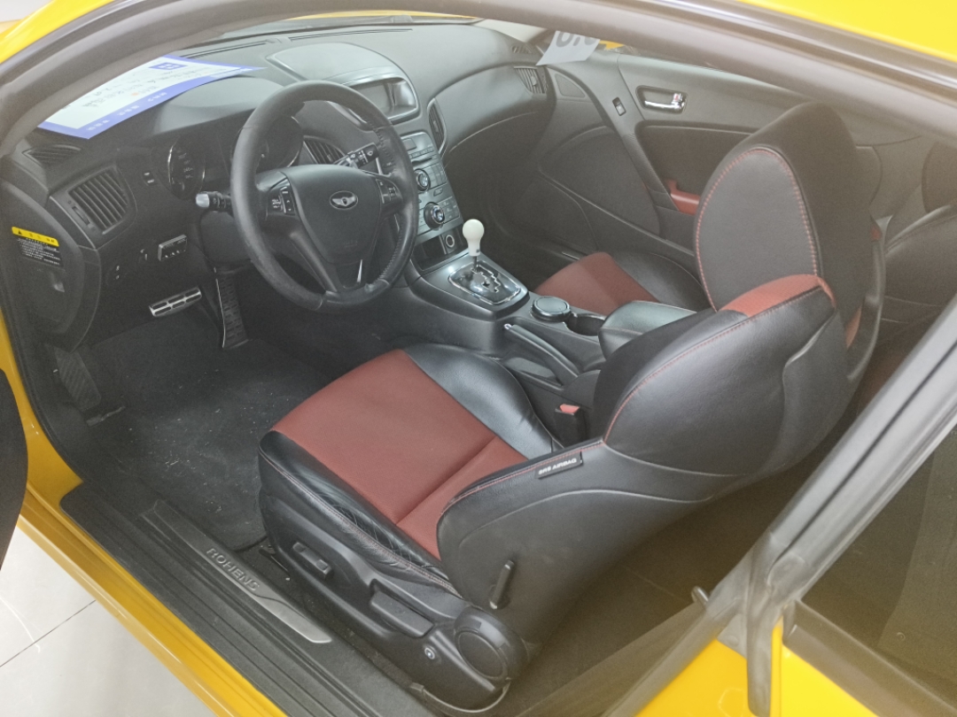 Hyundai Rohens 2011 car image #6