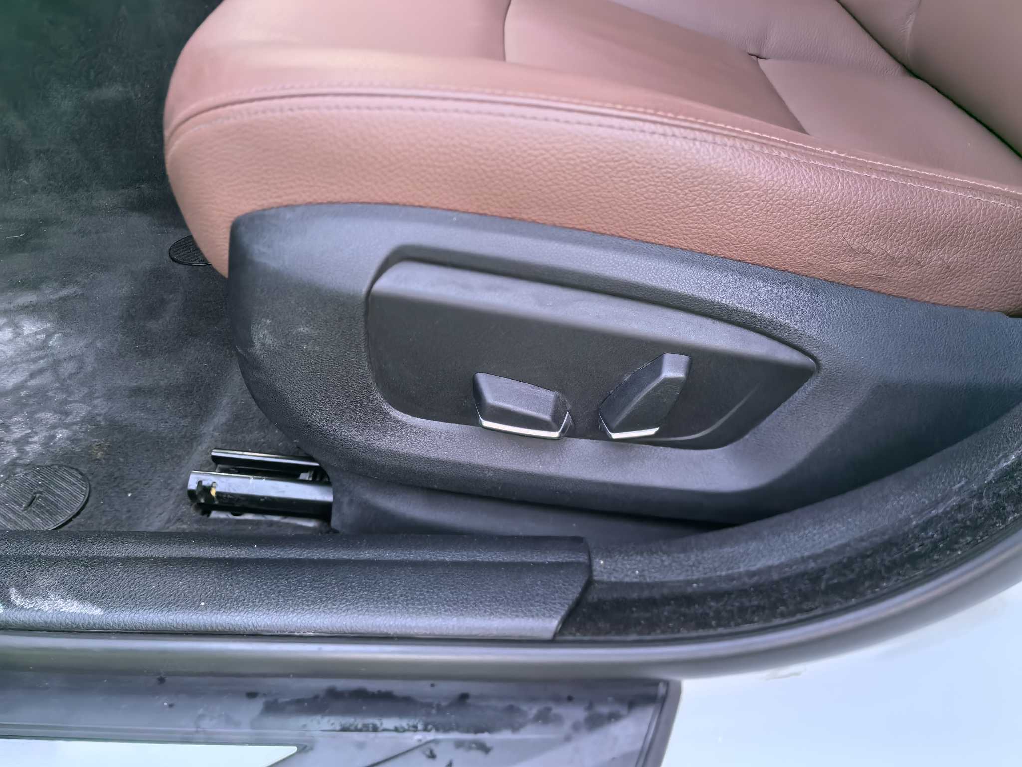 BMW 5 Series 2016 car image #6