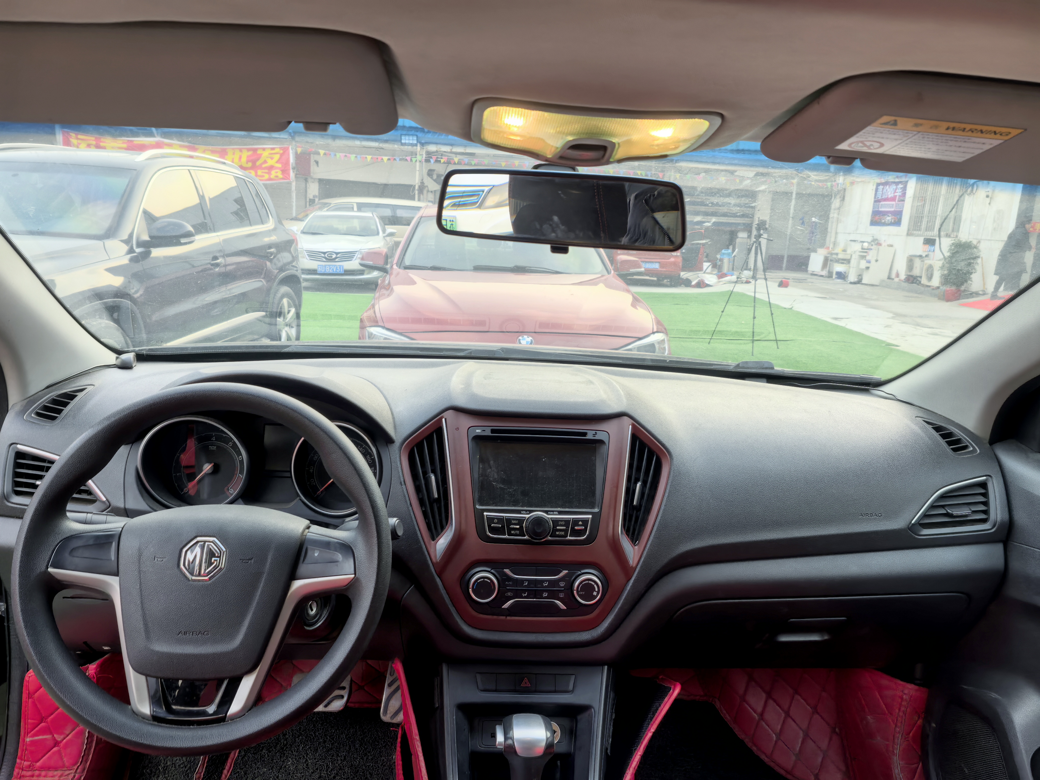 MG GT 2015 car image #6