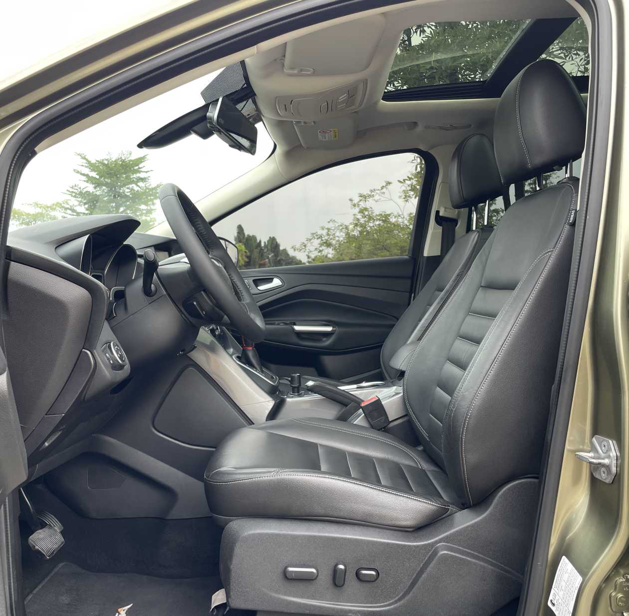 Ford Kuga 2015 #6 Ford Kuga 2015 car image #6