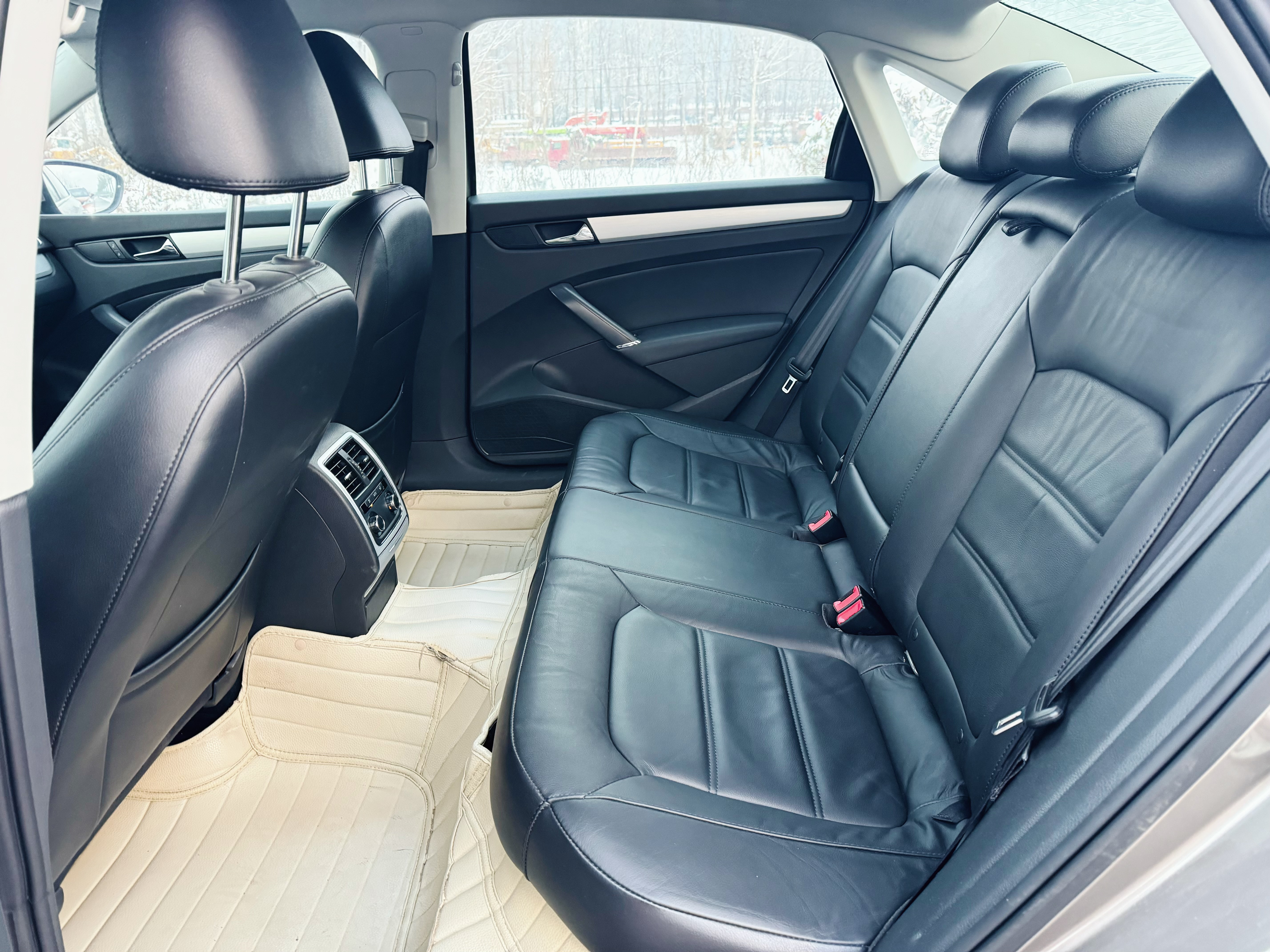 Volkswagen Passat 2014 immagine di auto #6