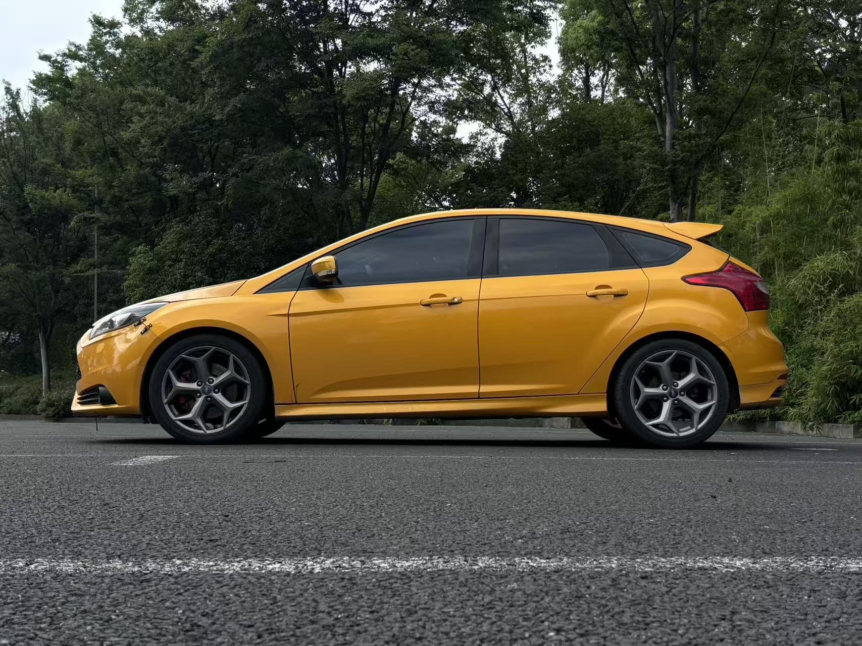 Ford Focus (Imported) 2013 car image #6