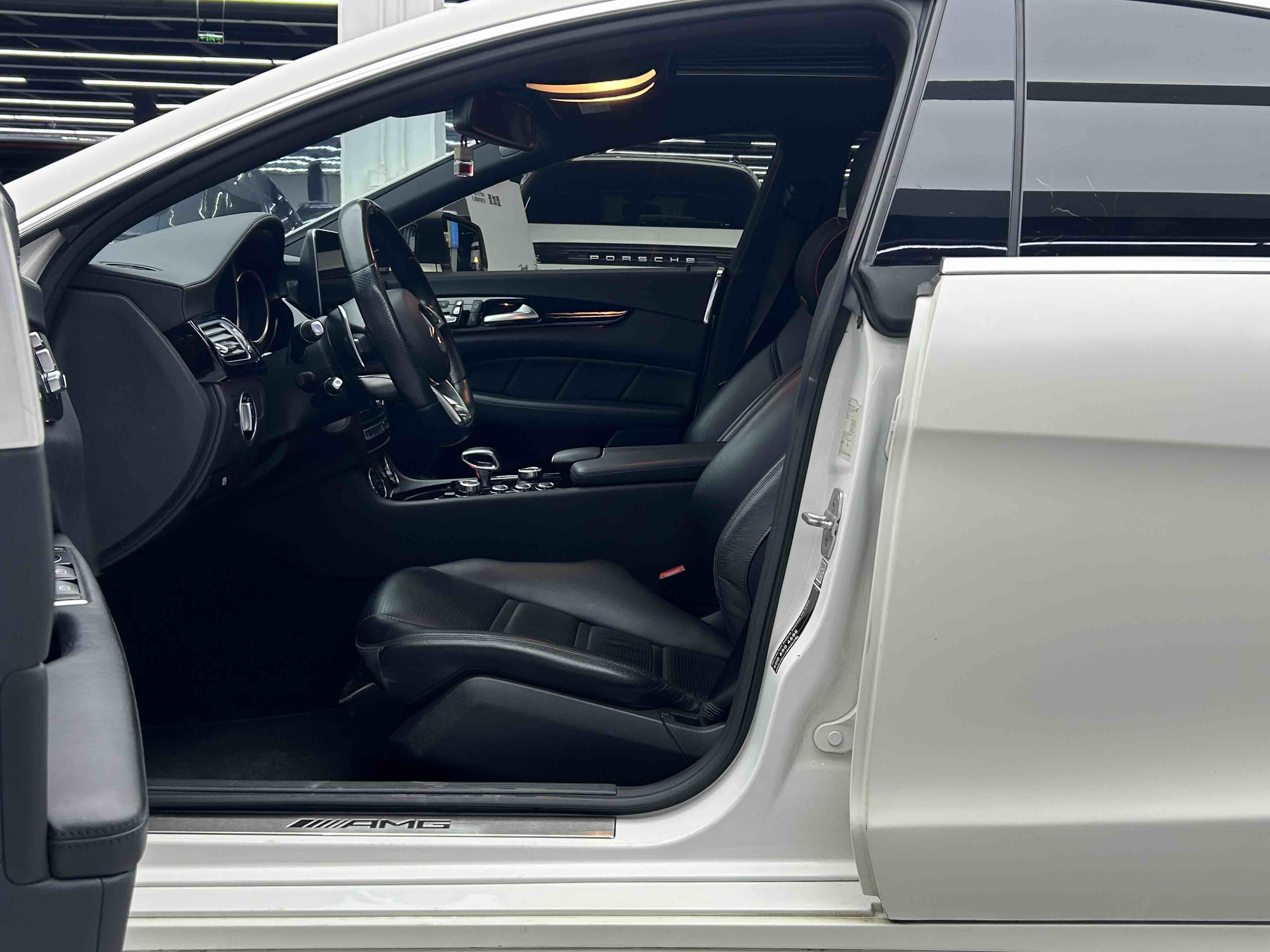 Mercedes-Benz CLS AMG 2018 car image #6