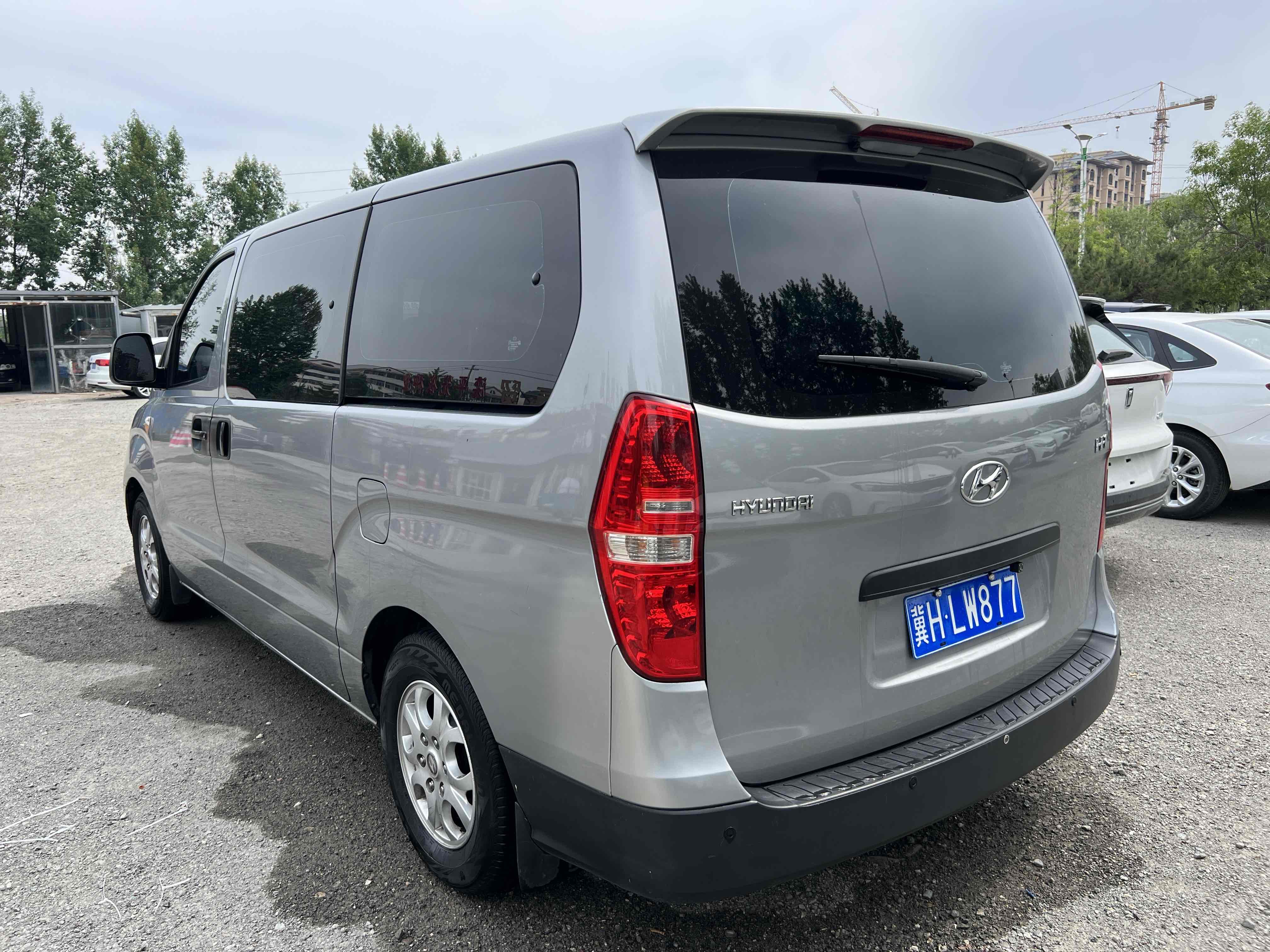 Hyundai H-1 2011 car image #6