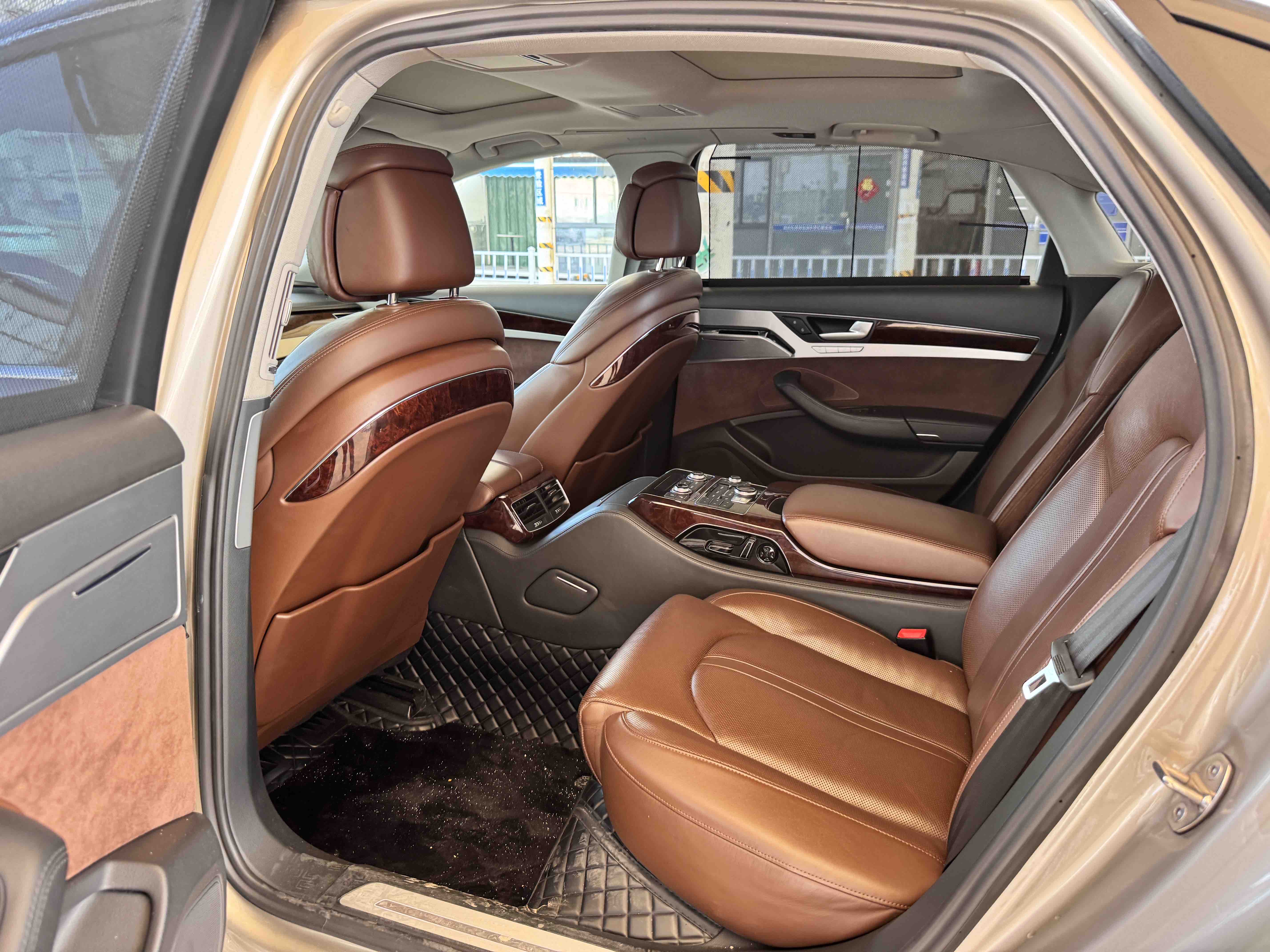 Audi A8 2013 imagem de carro #6