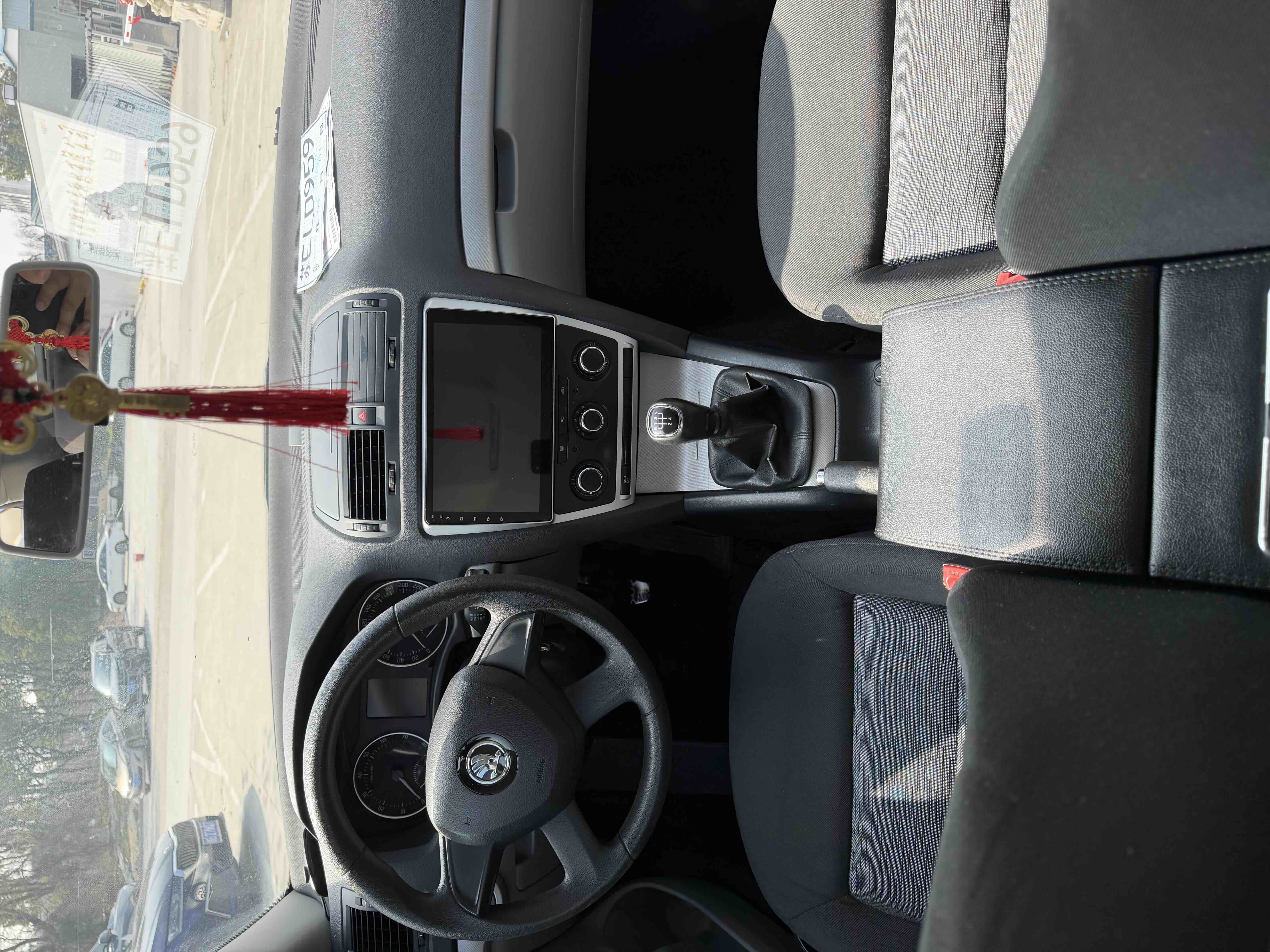 Skoda Octavia 2015 car image #6