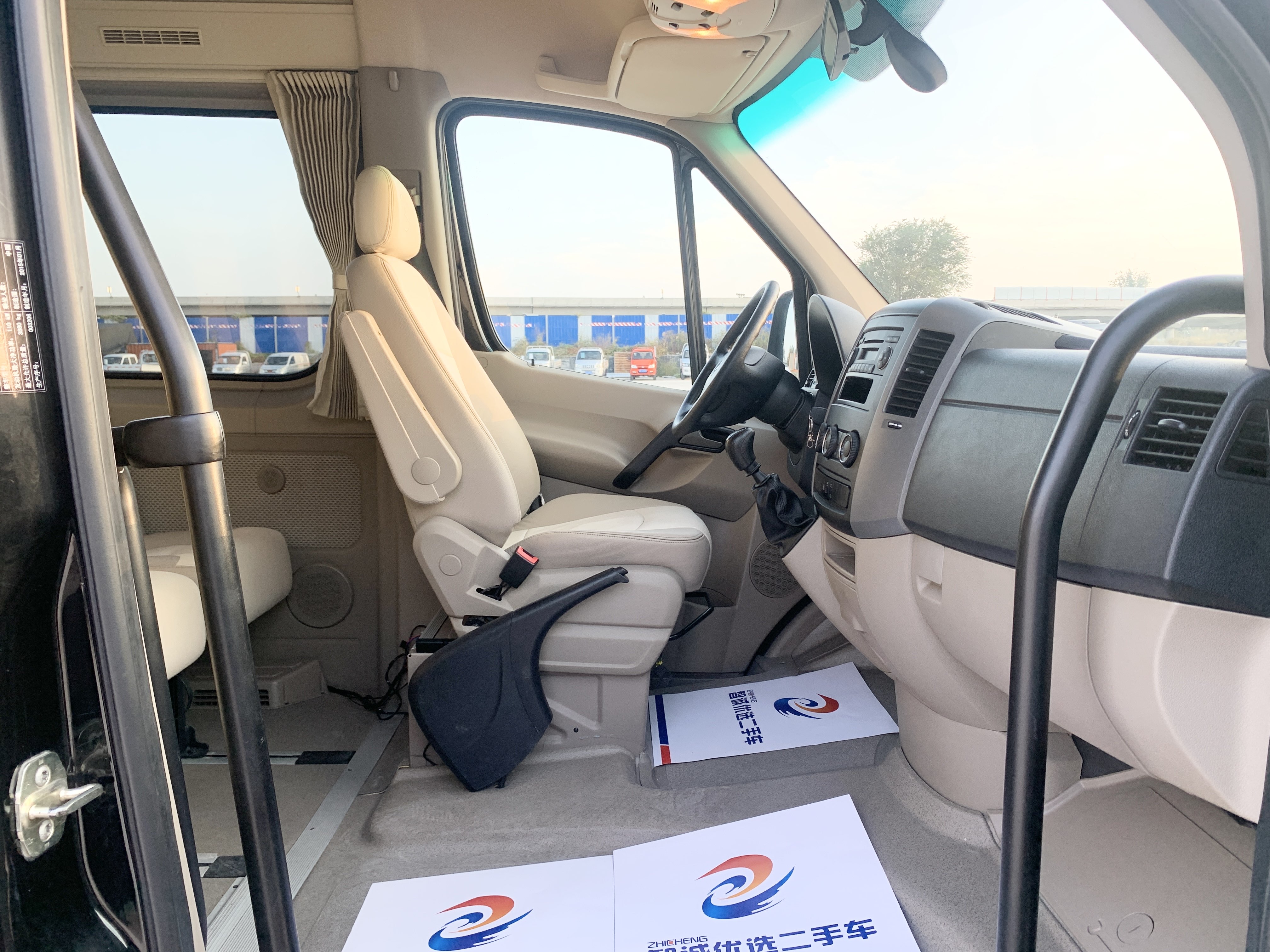 Mercedes-Benz Sprinter 2015 #6 Mercedes-Benz Sprinter 2015 car image #6