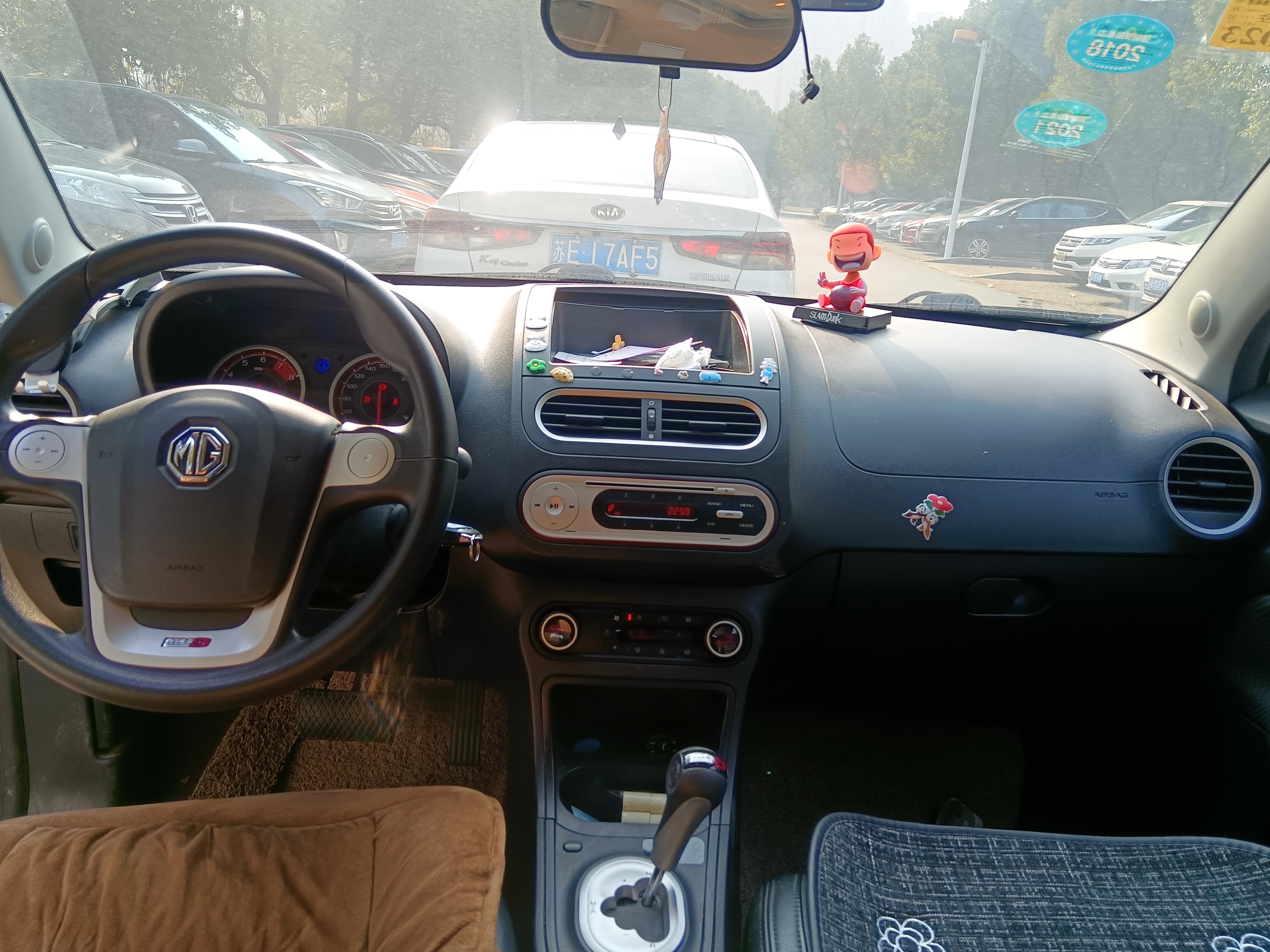 MG 3 2015 car image #6