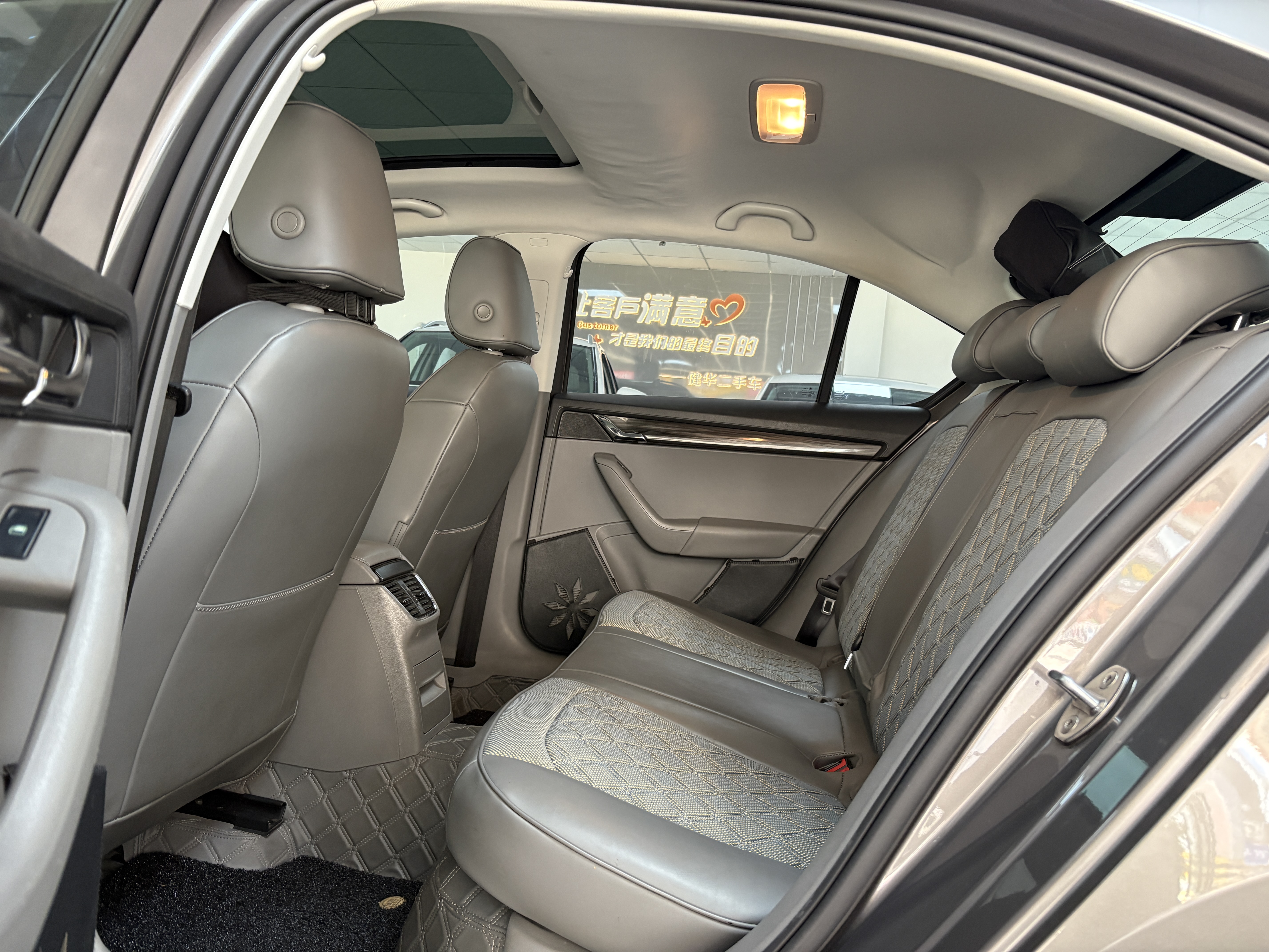 Skoda Octavia 2015 imagem de carro #6