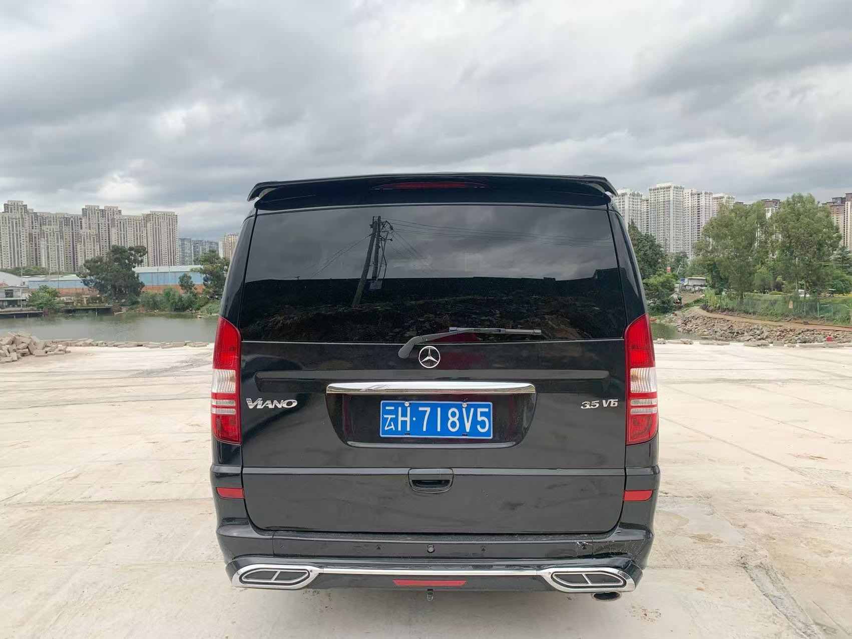 Mercedes-Benz Viano (Imported) 2011 car image #6