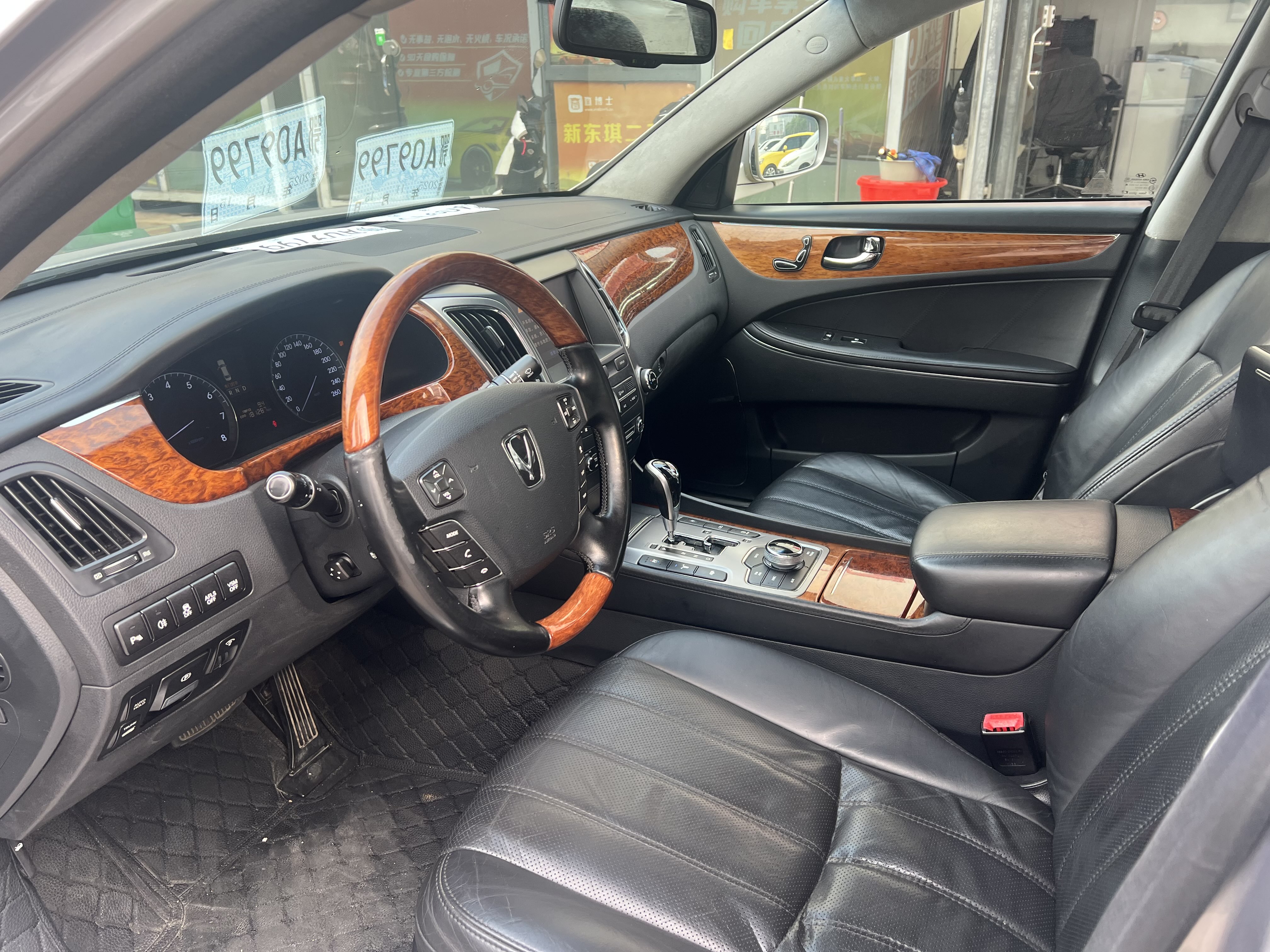 Hyundai Equus 2013 car image #6