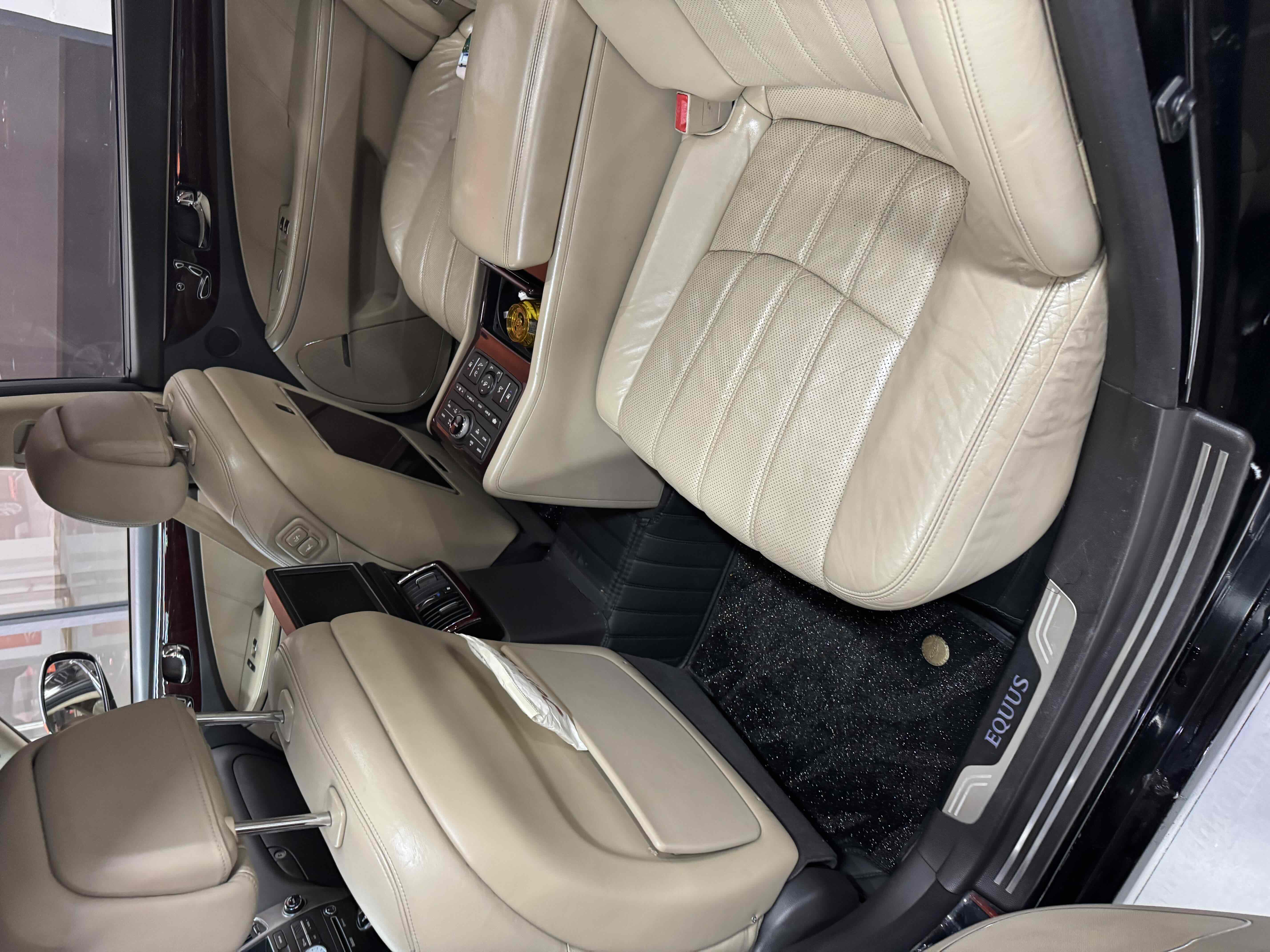 Hyundai Equus 2011 immagine di auto #6