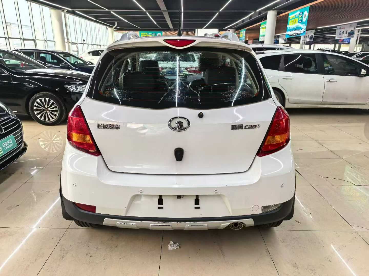 Great Wall C20R 2013 car image #6