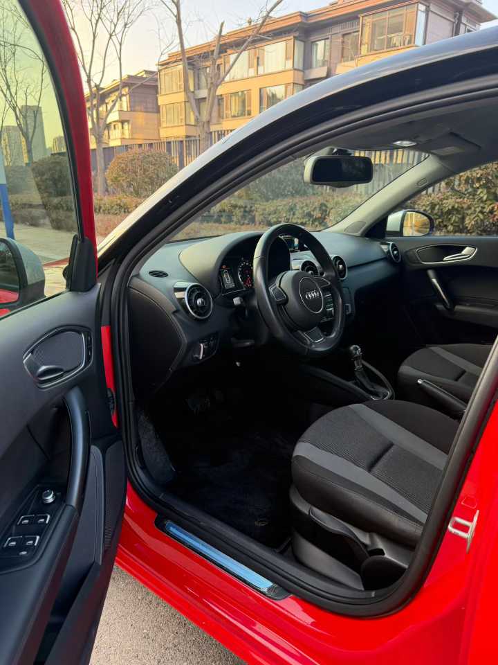 Audi A1 2016 car image #6