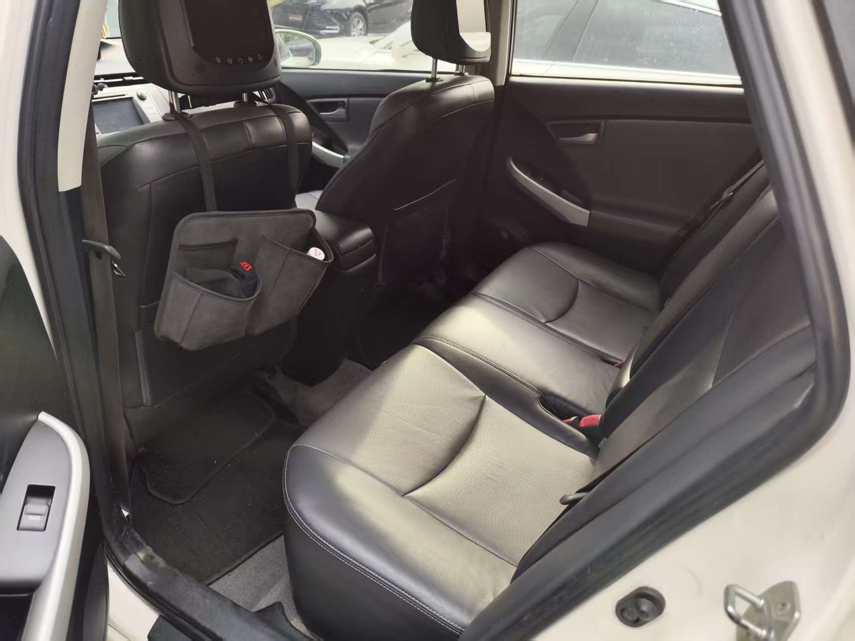 Toyota Prius 2012 car image #6