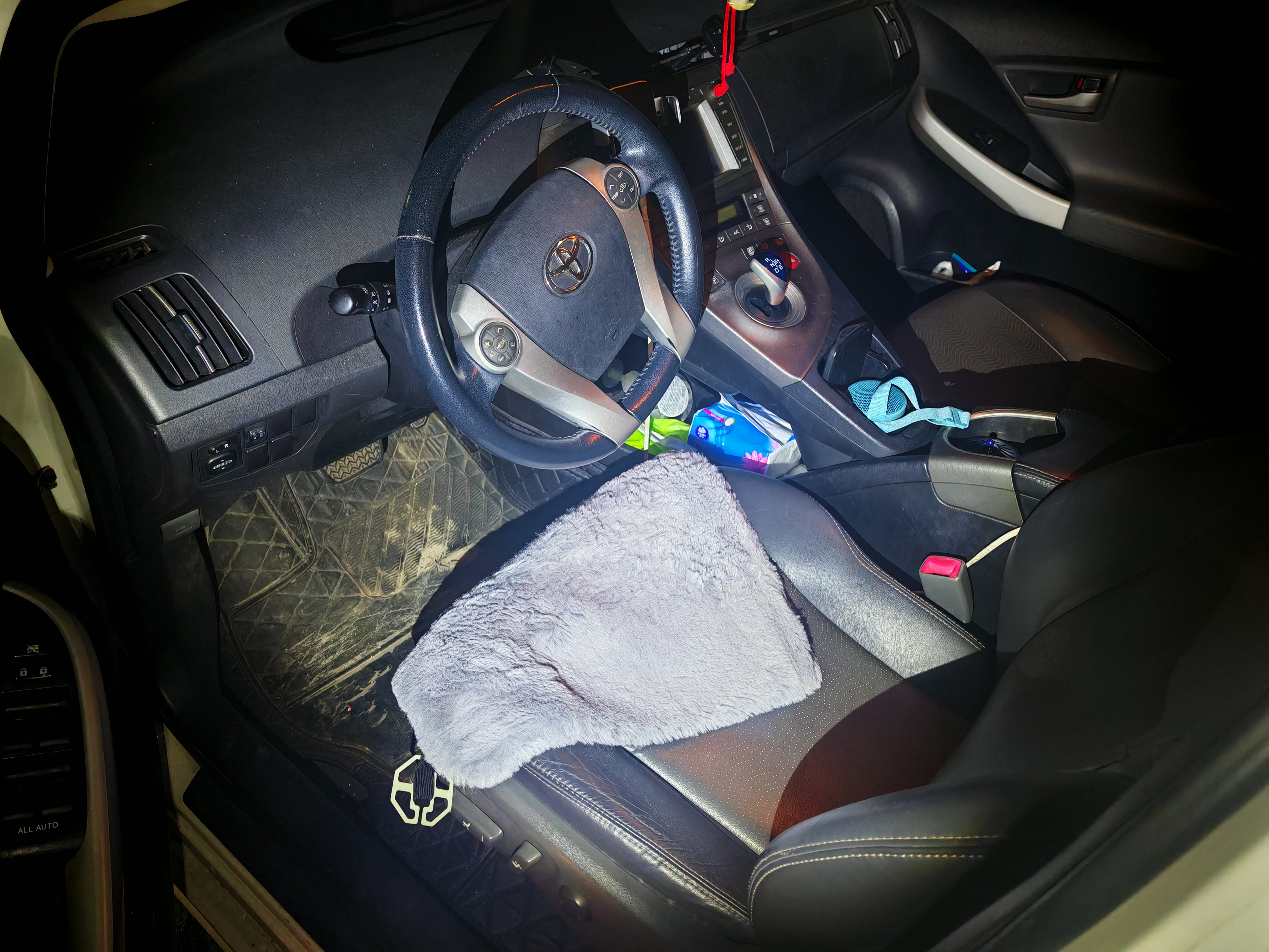 Toyota Prius 2013 car image #6