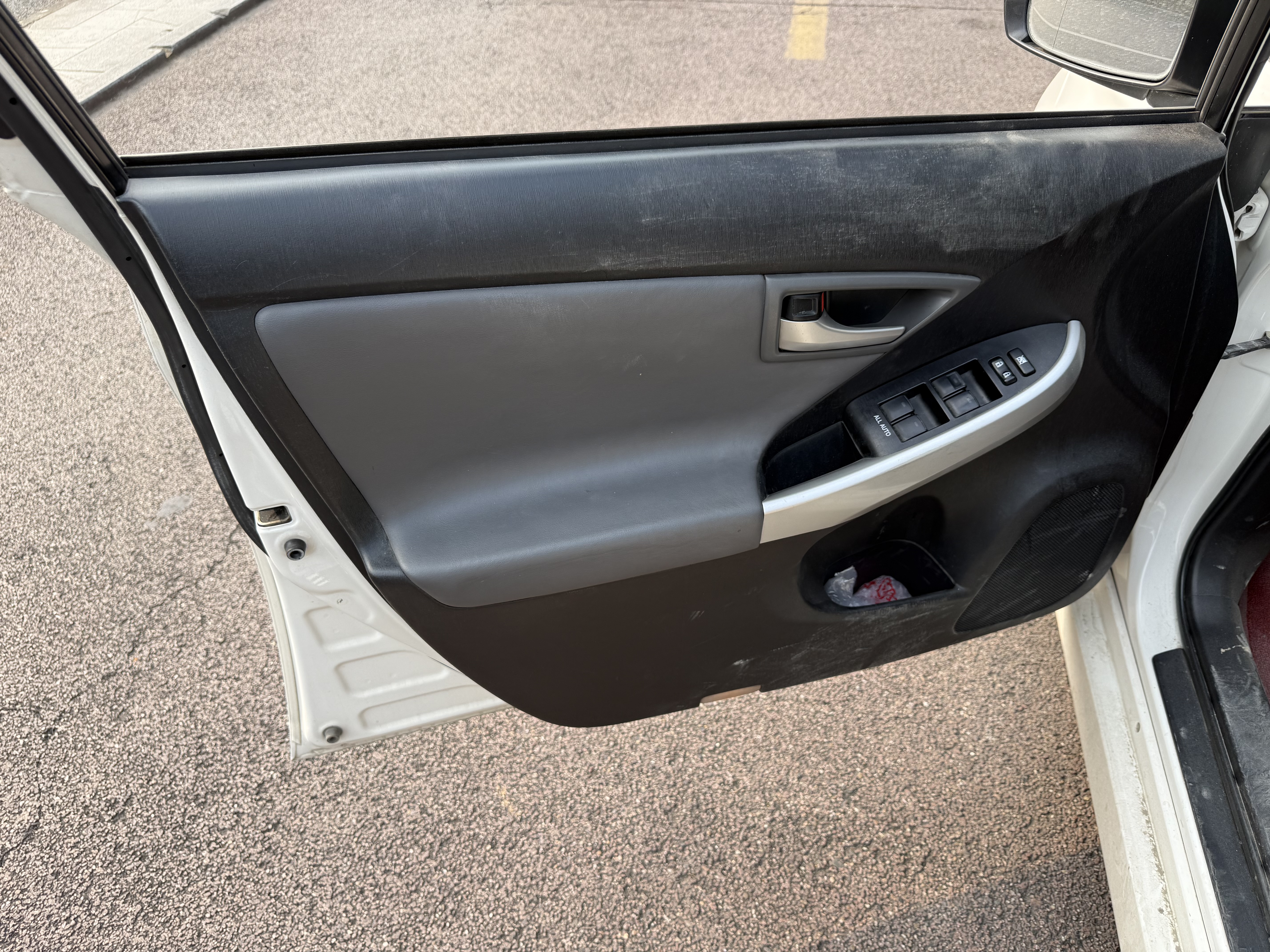 Toyota Prius 2015 car image #6