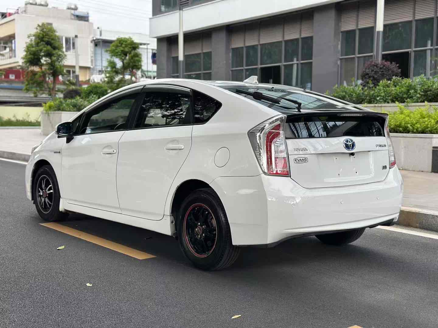 Toyota Prius 2013 car image #6