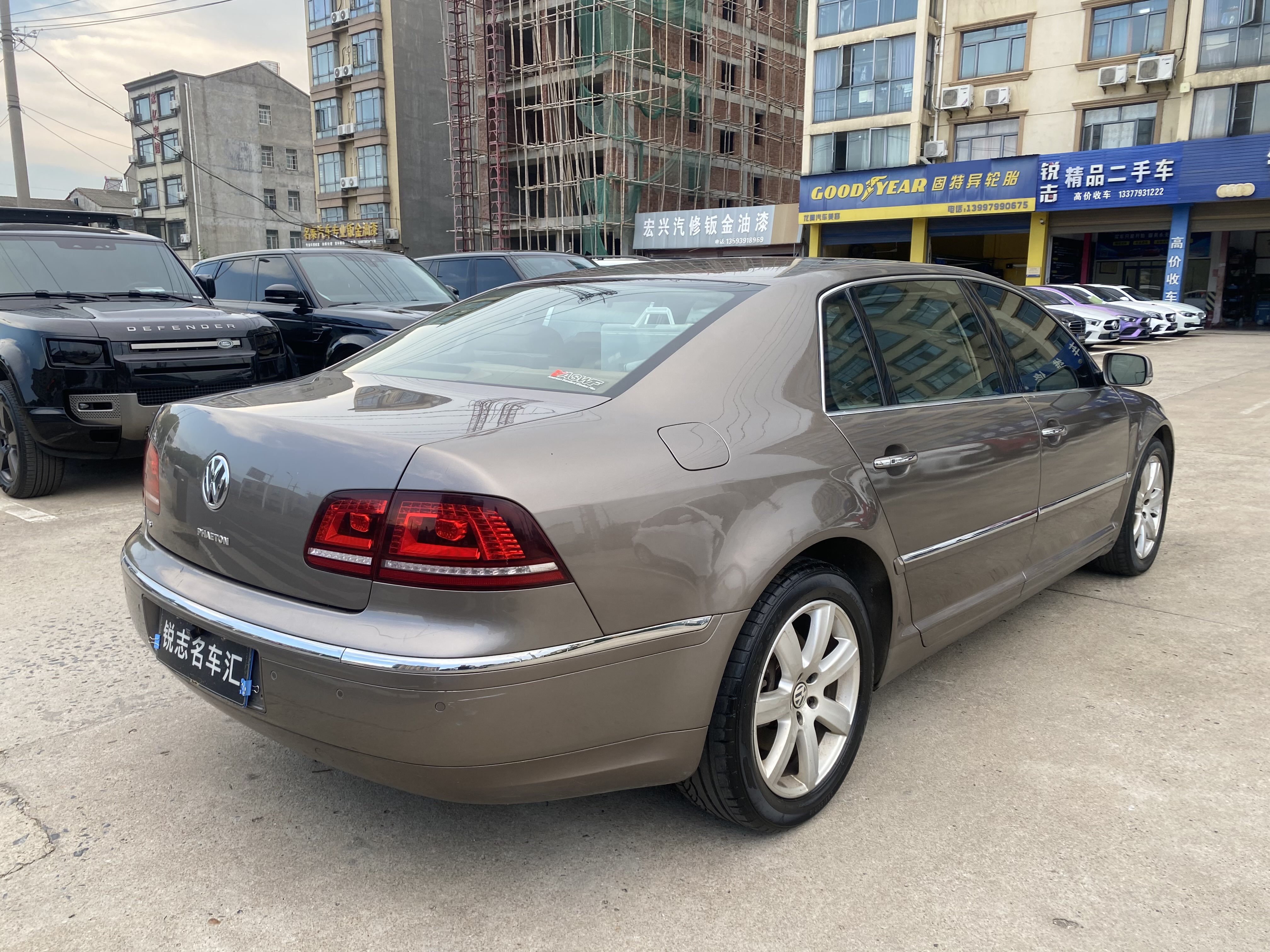 Volkswagen Pheaton 2013 immagine di auto #6