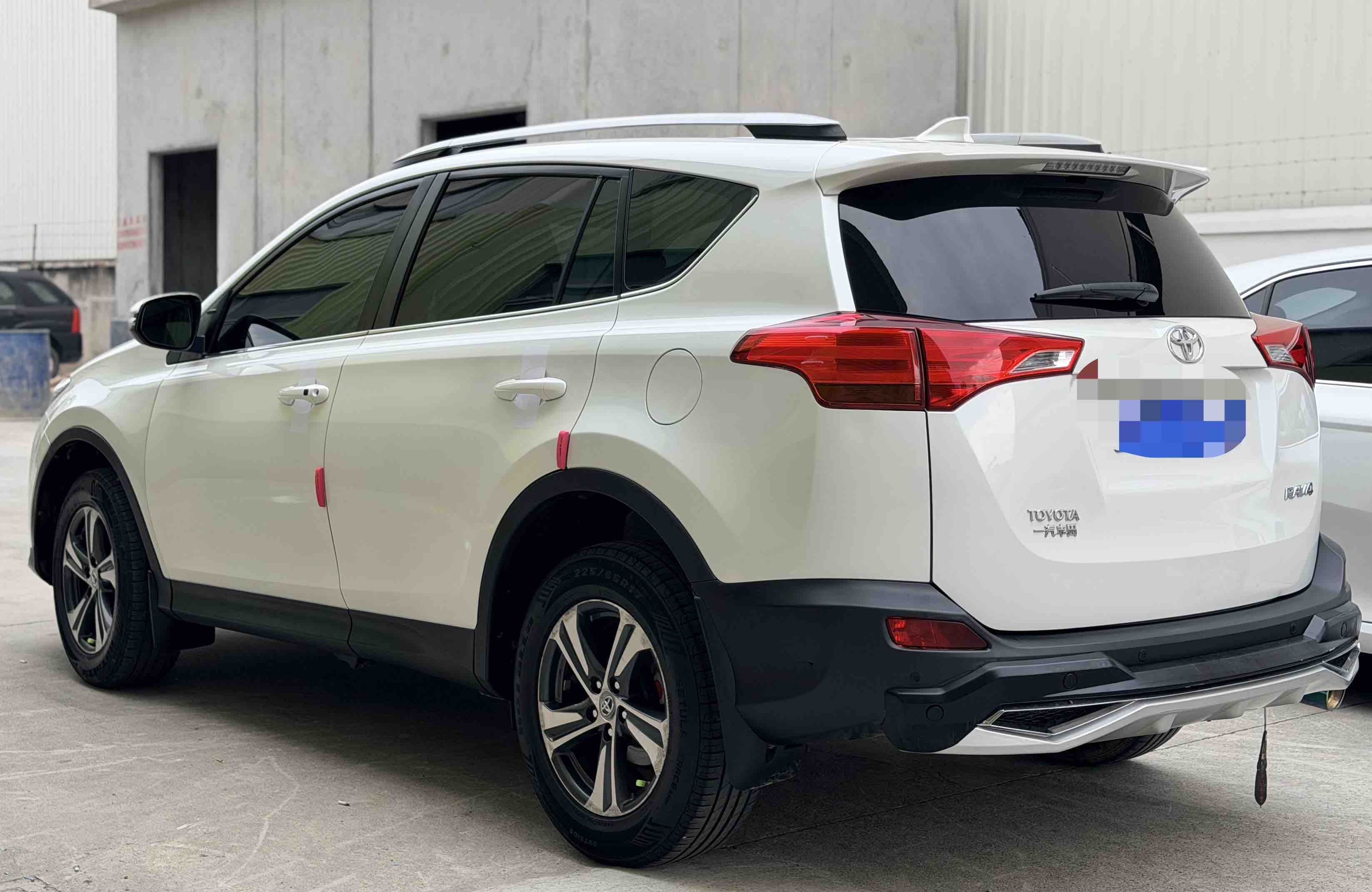 Toyota RAV4 2015 car image #6
