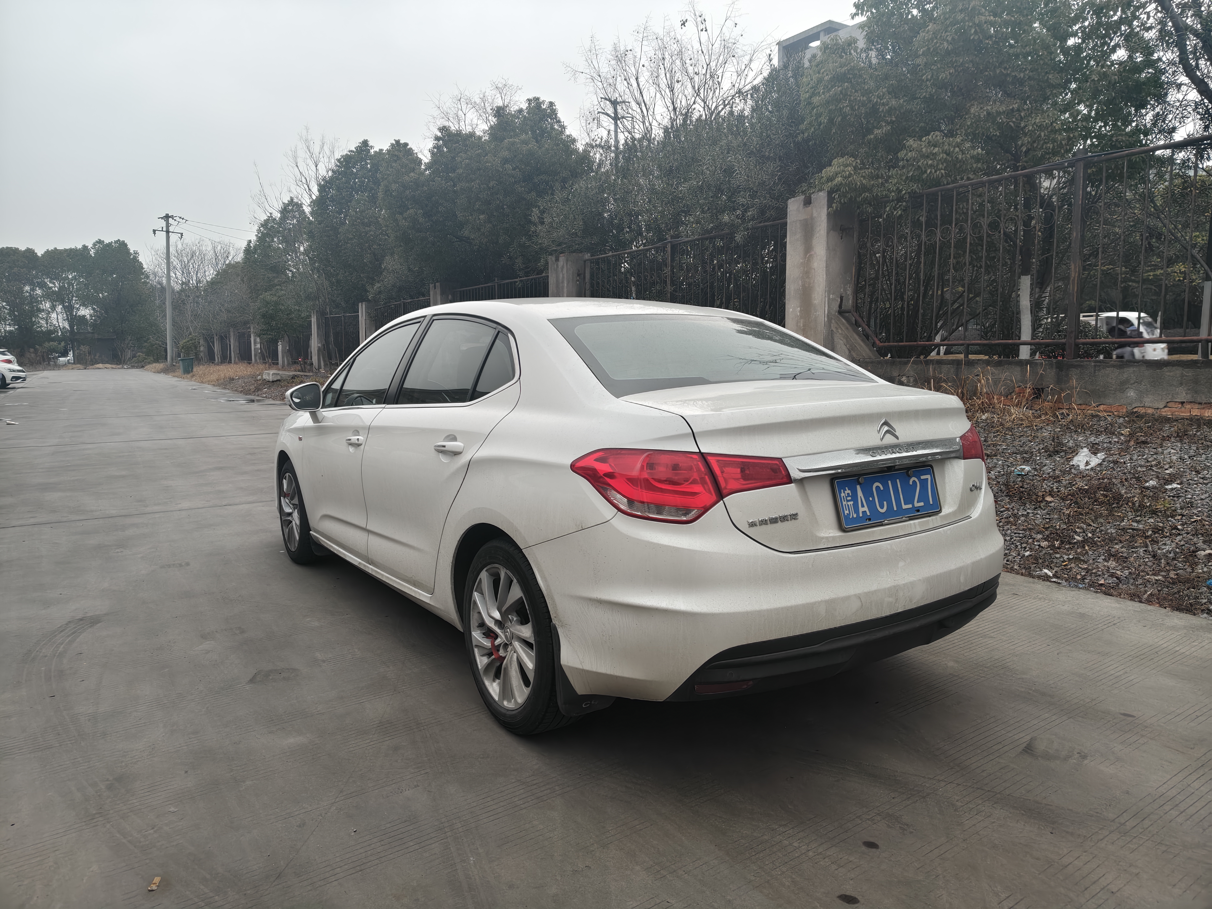 Citroen C4L 2013 car image #6