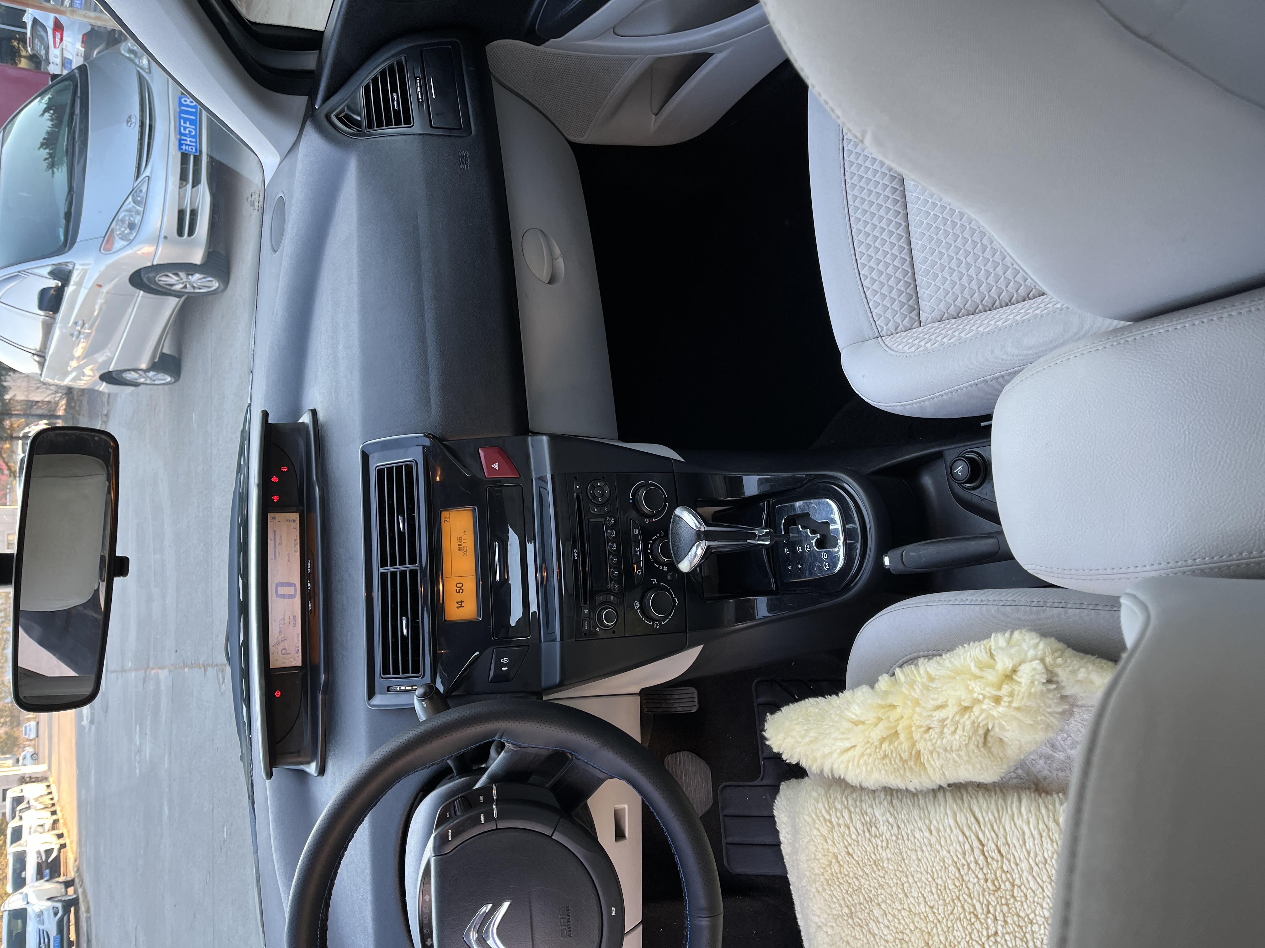 Citroen C-Quatre 2014 car image #6