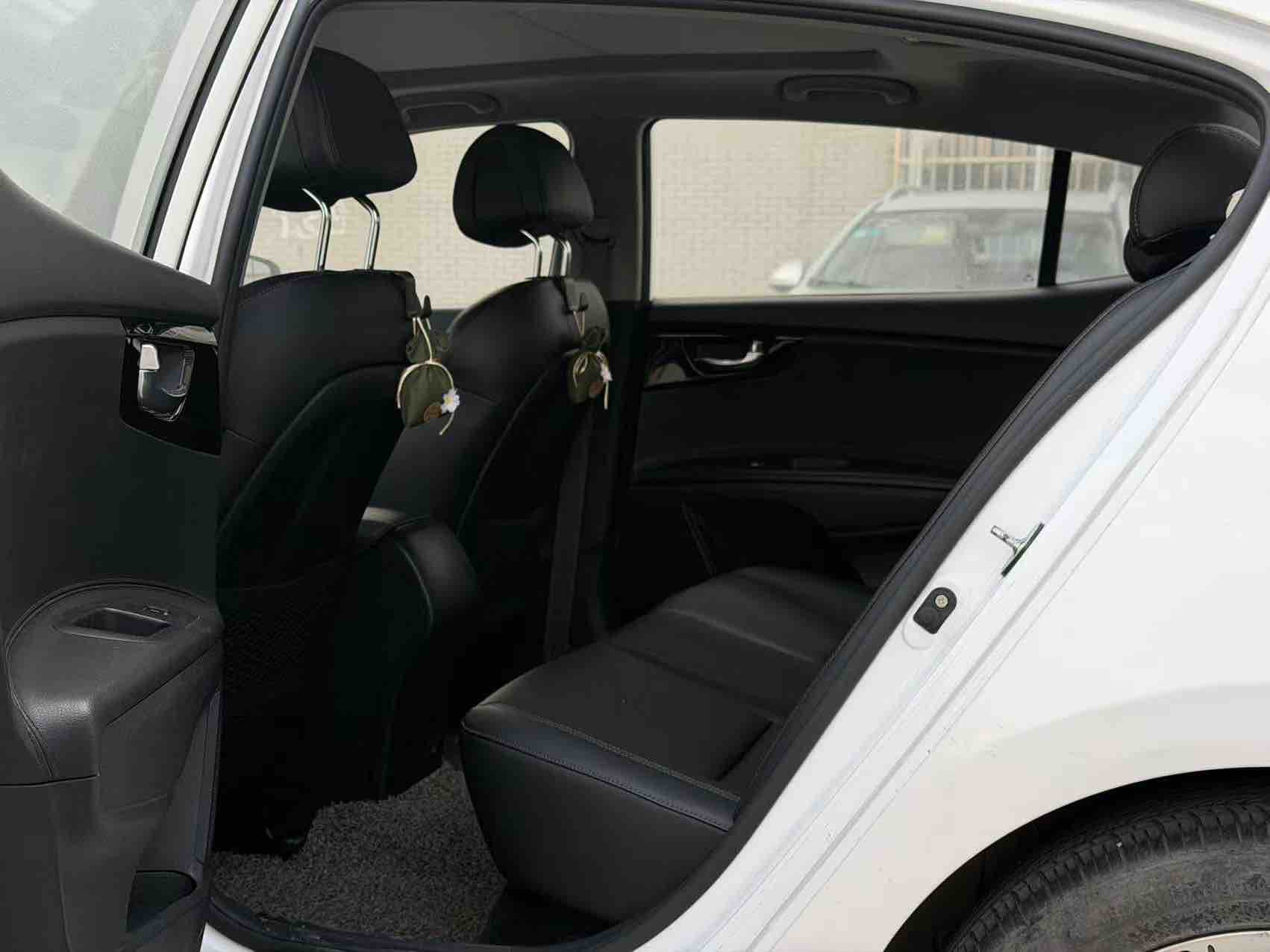 起亚 起亚K4 2016 汽车图片 #6