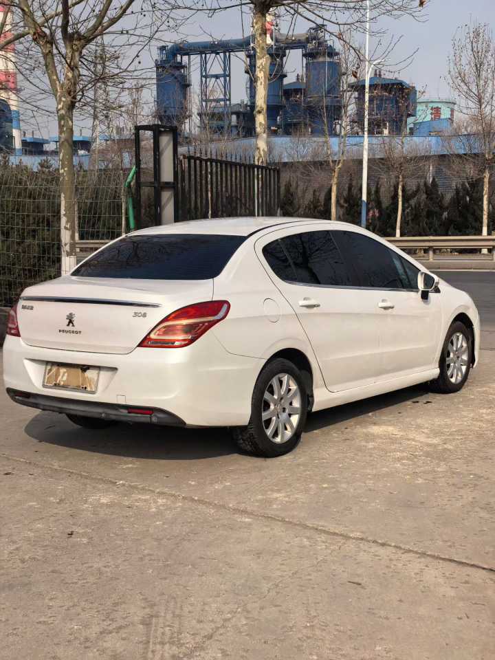 Peugeot 308 2015 #6 Peugeot 308 2015 car image #6
