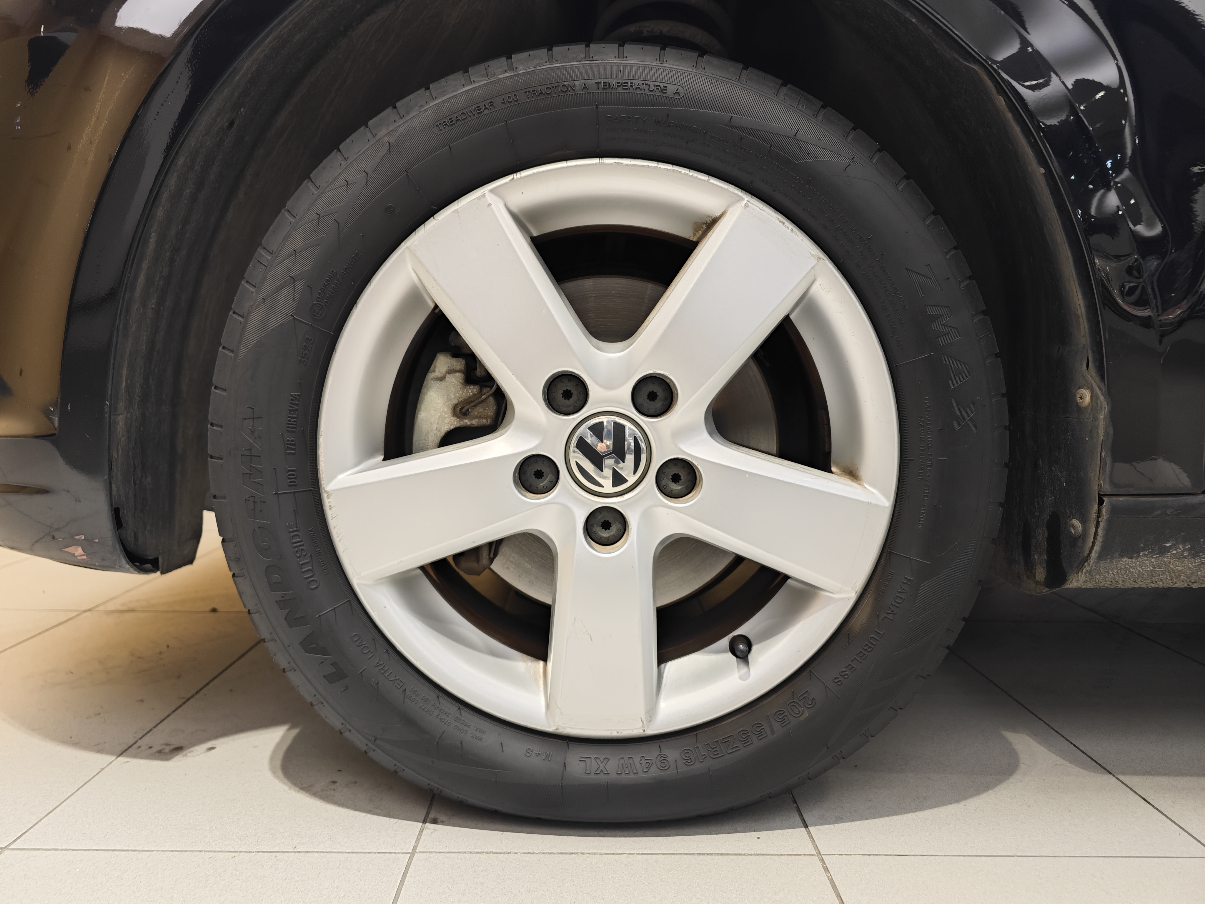 Volkswagen Touran 2011 #6 Volkswagen Touran 2011 immagine di auto #6