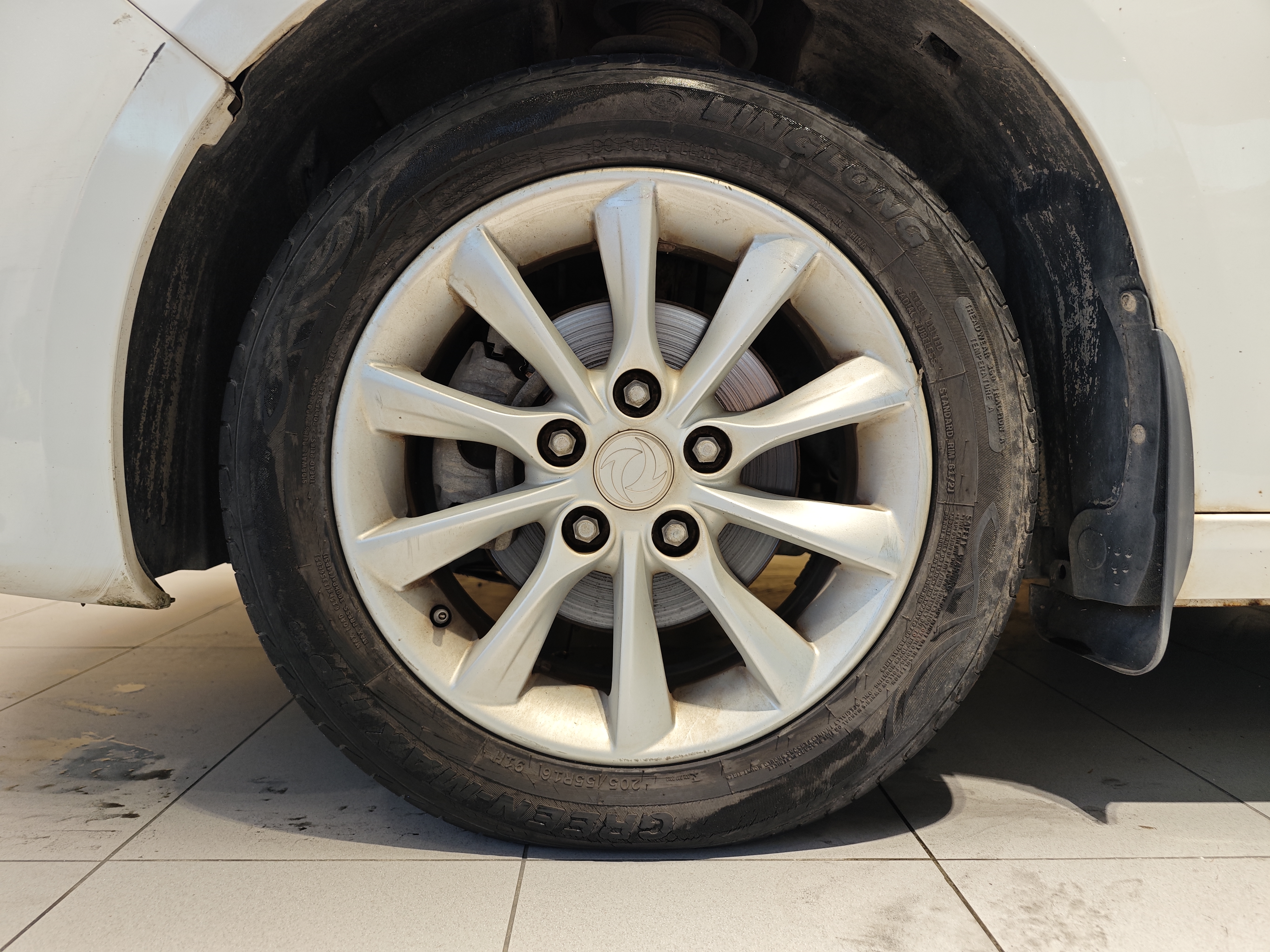 Forthing JOYEAR S50 2015 #6 Forthing JOYEAR S50 2015 immagine di auto #6