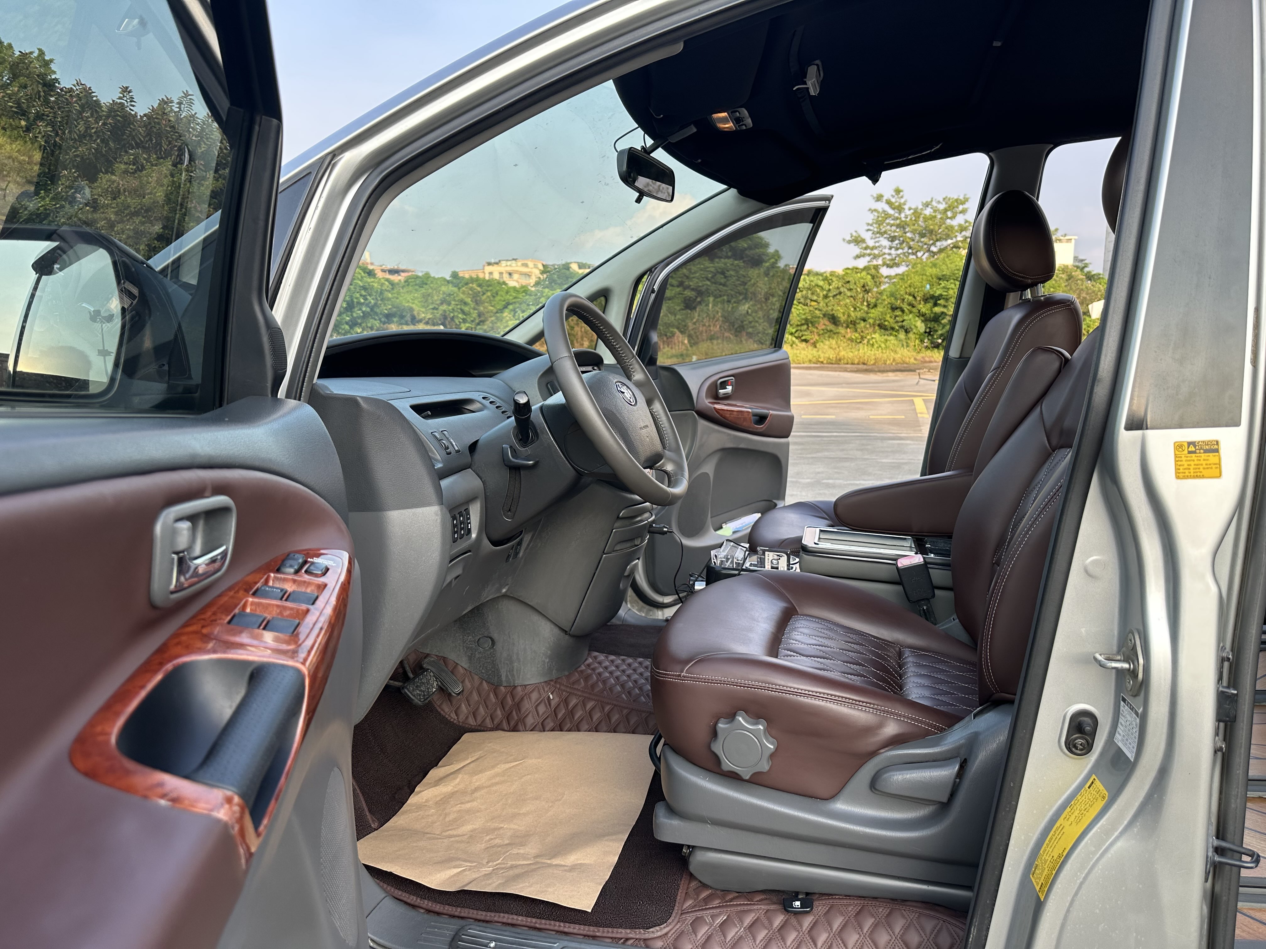 Toyota Previa 2005 car image #6