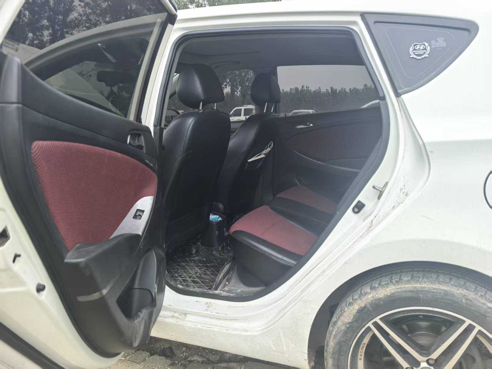 Hyundai Reina Hatchback 2014 #6 Hyundai Reina Hatchback 2014 immagine di auto #6