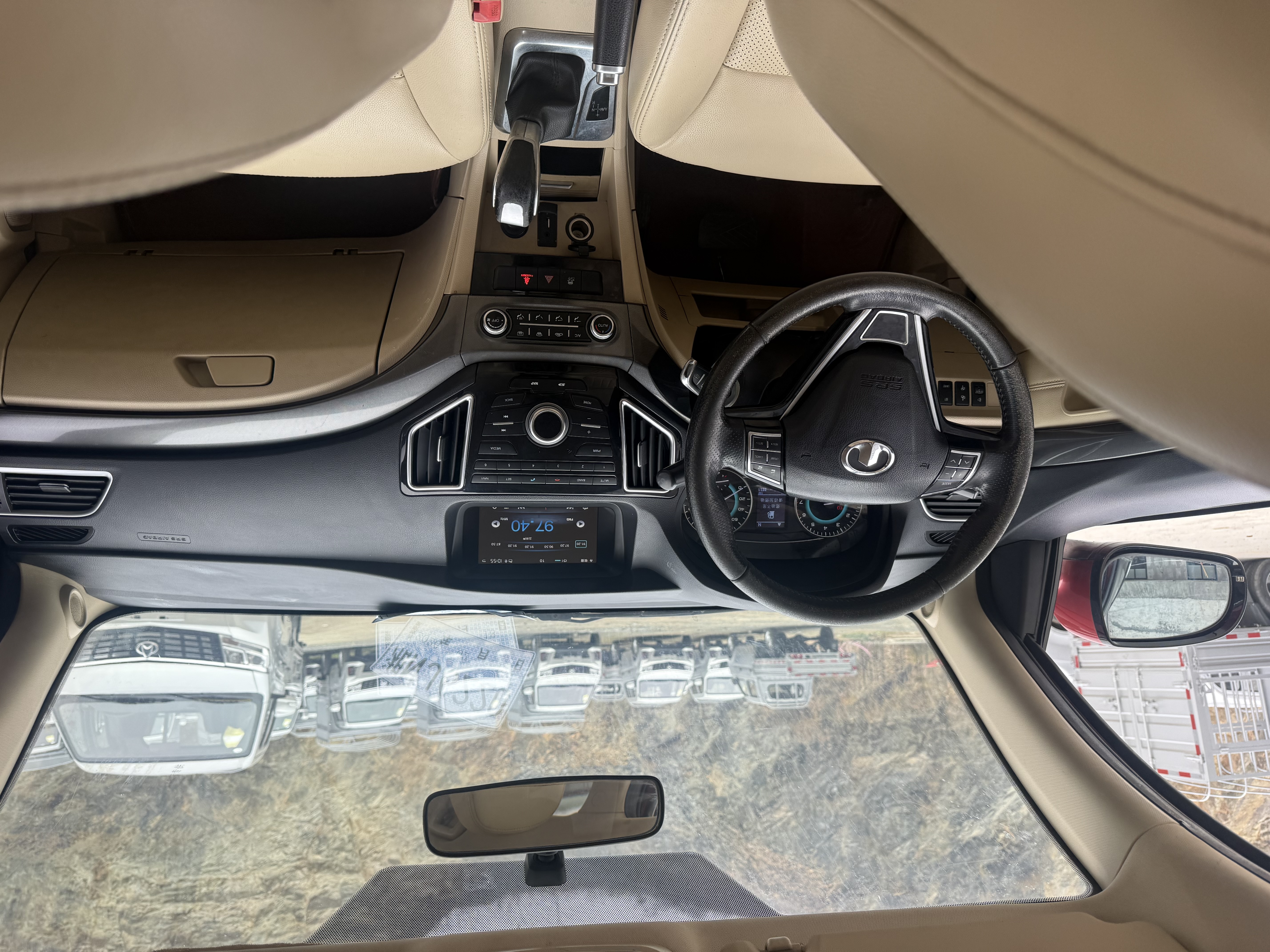 Great Wall C30 2015 car image #6