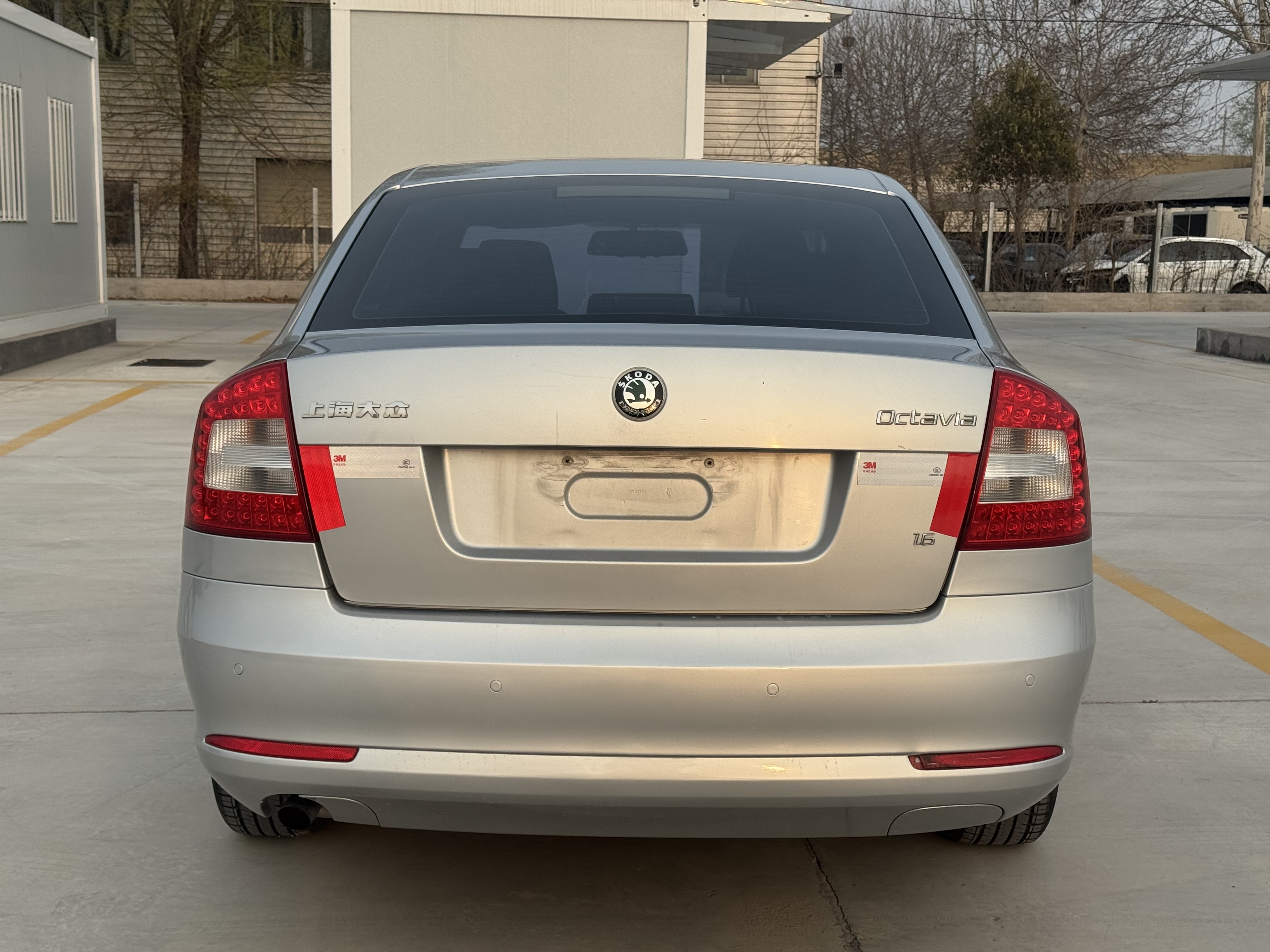 Skoda Octavia 2011 car image #6