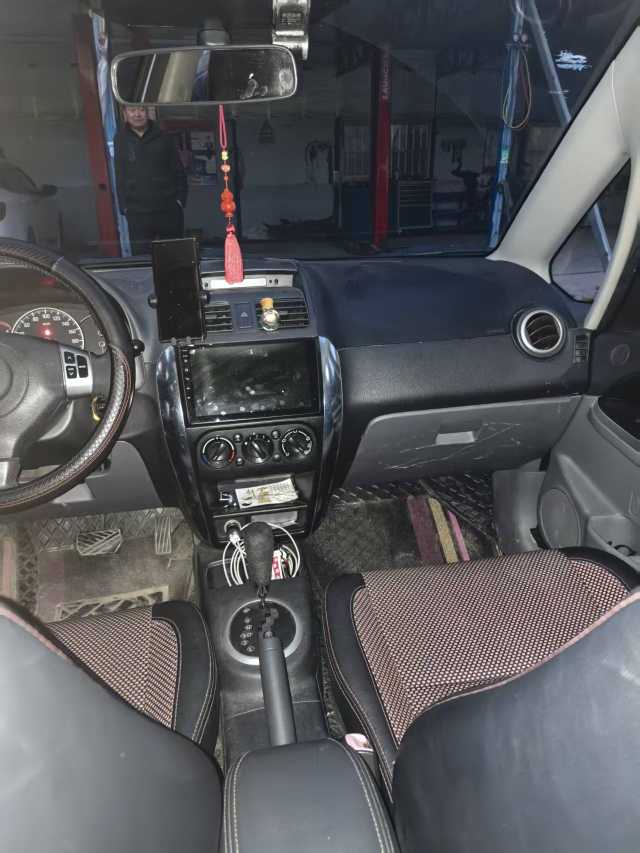 Suzuki SX4 Sedan 2011 imagem de carro #6