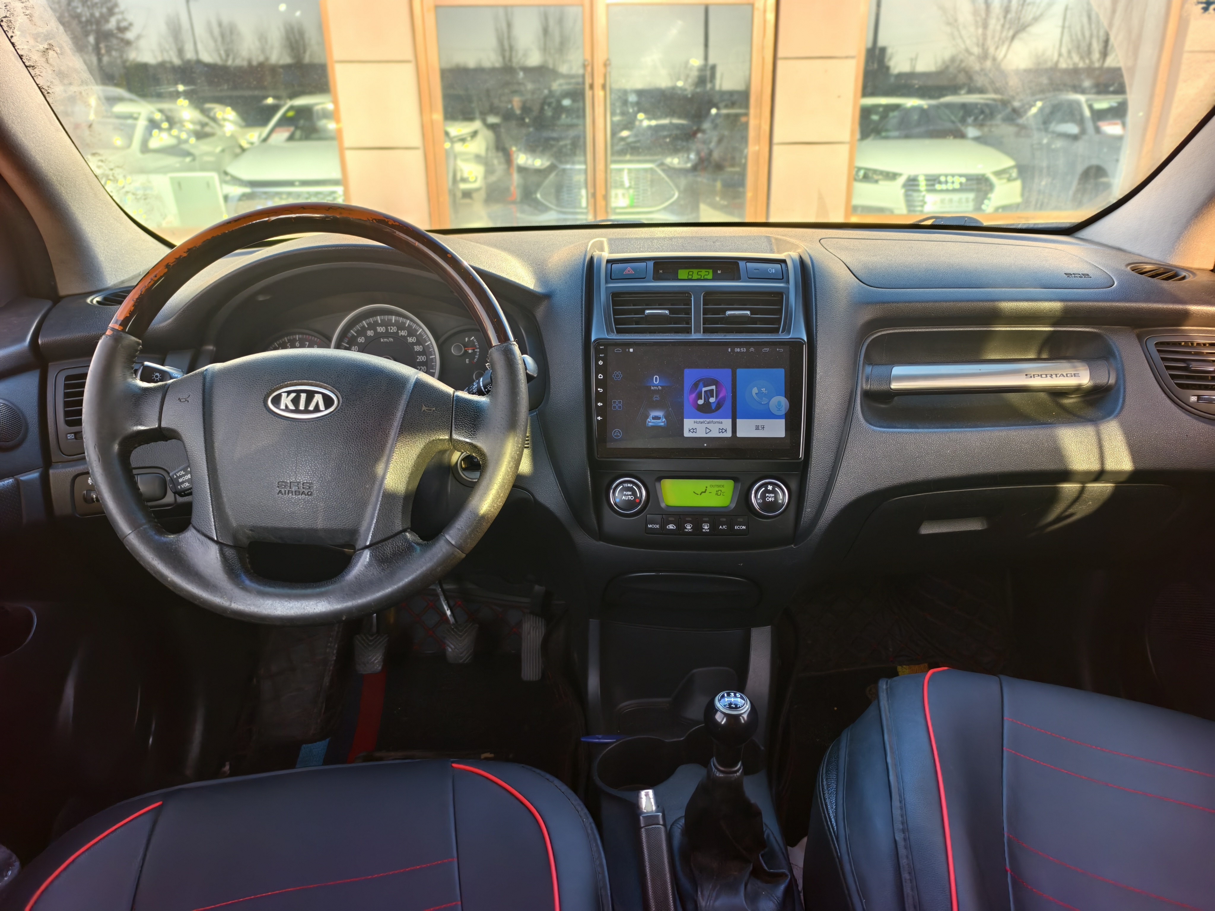 Kia Sportage 2010 car image #6