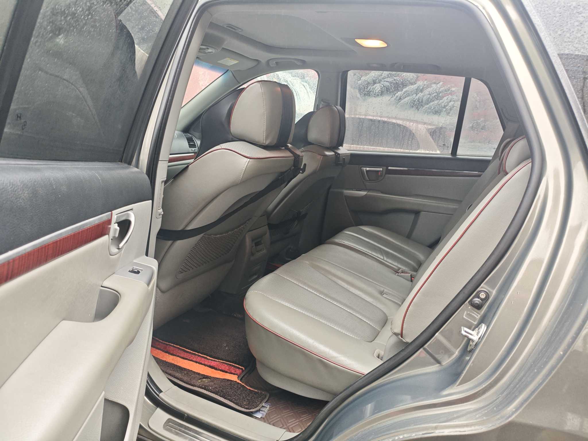 Hyundai Santa Fe Classic 2009 car image #6