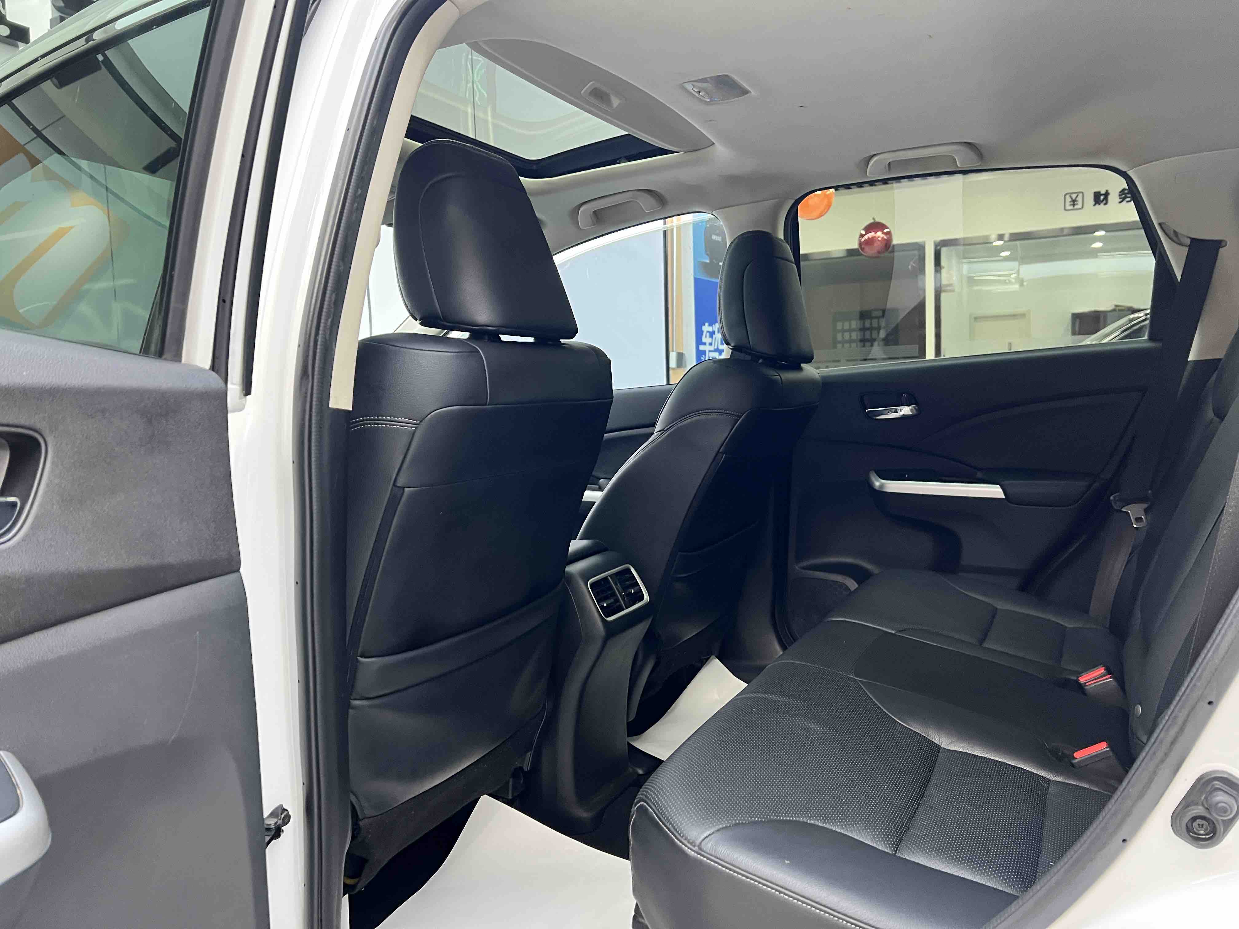 Honda CR-V 2017 изображение автомобиля #6