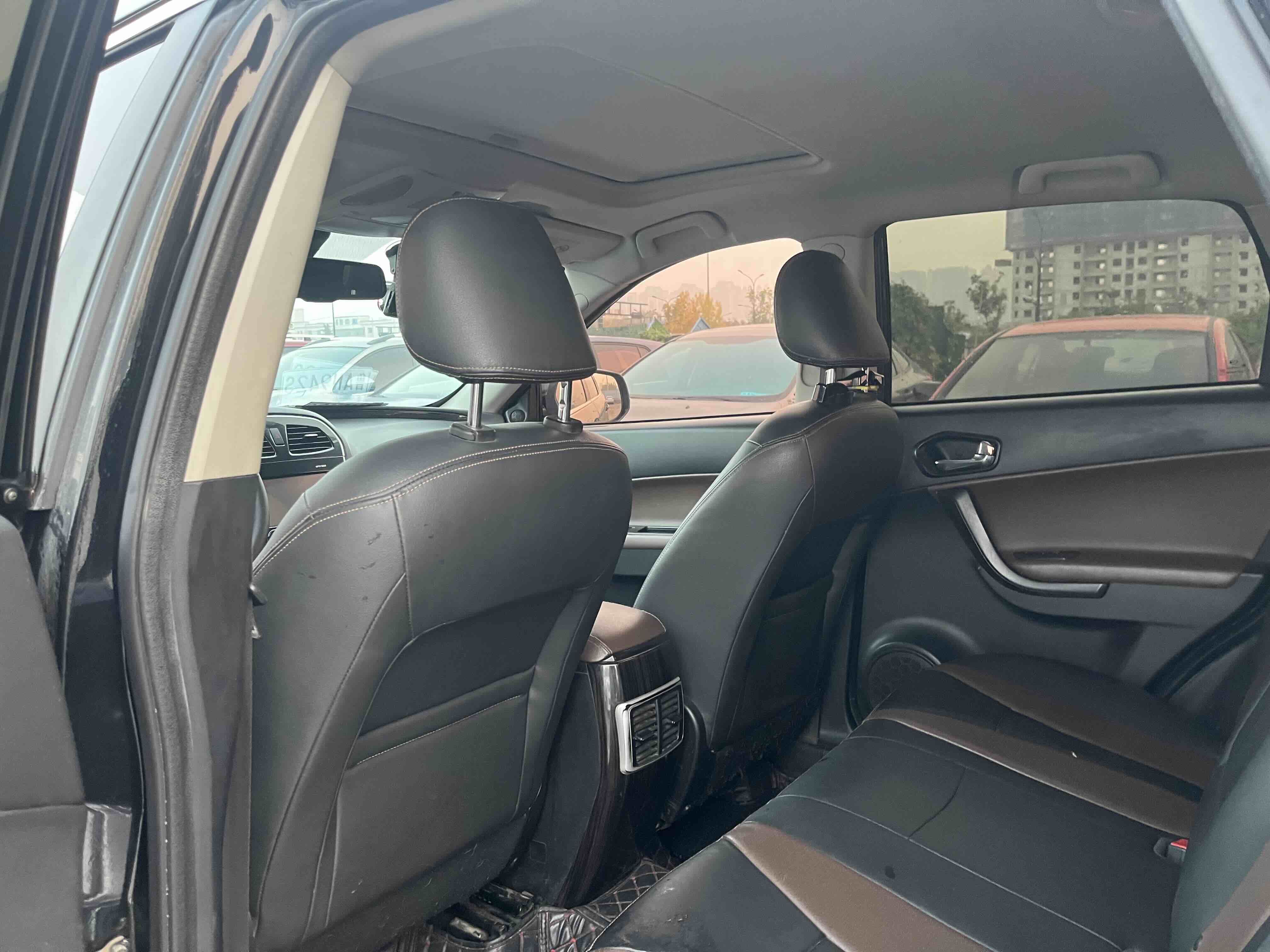 GAC Trumpchi GS5 Super 2015 #6 GAC Trumpchi GS5 Super 2015 car image #6