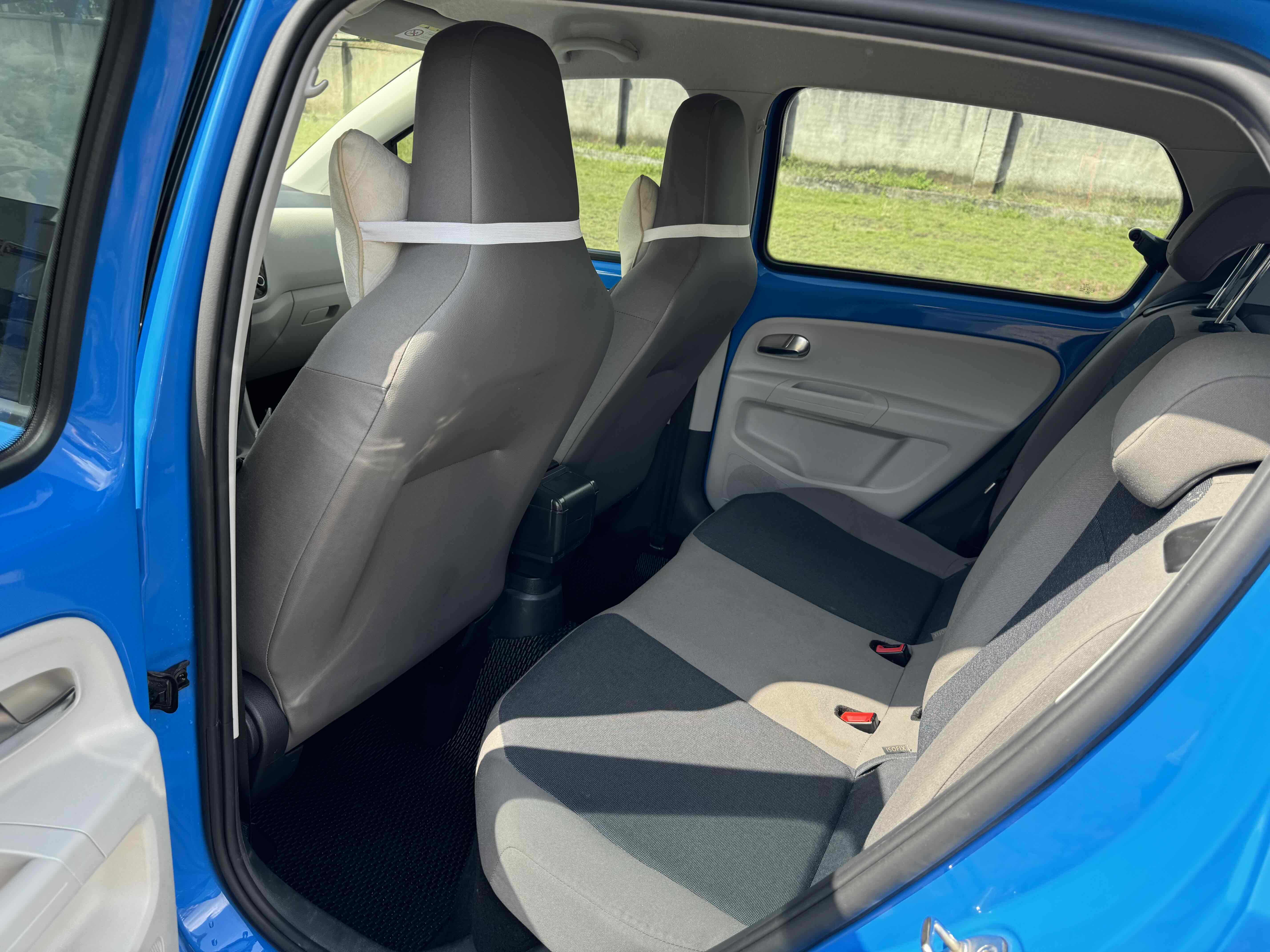 Volkswagen up! 2016 imagem de carro #6