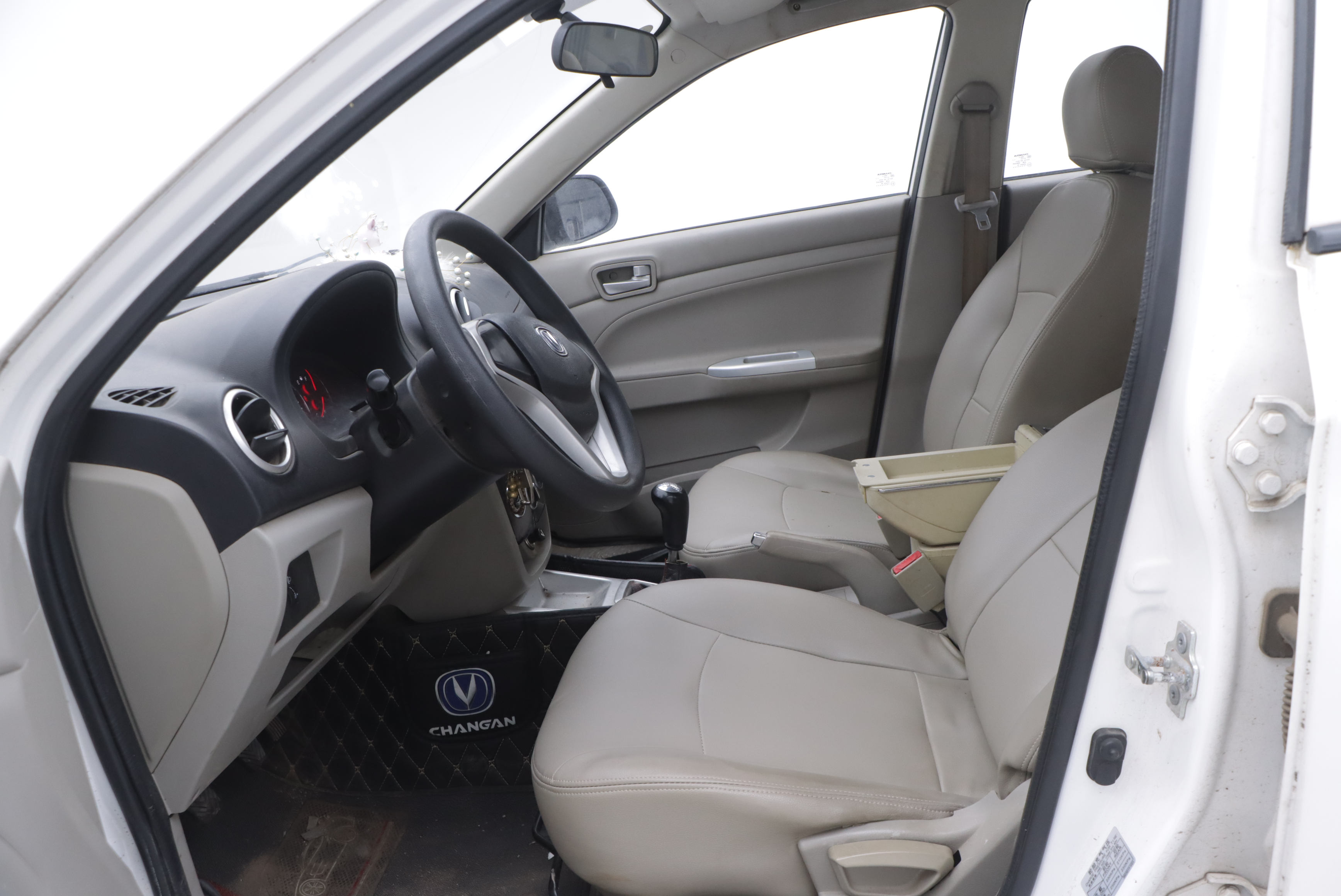 Changan Alsvin V3 2018 car image #6