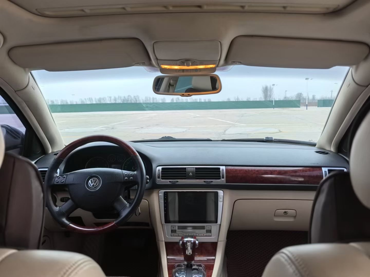 Volkswagen Passat Lingyu 2010 car image #6