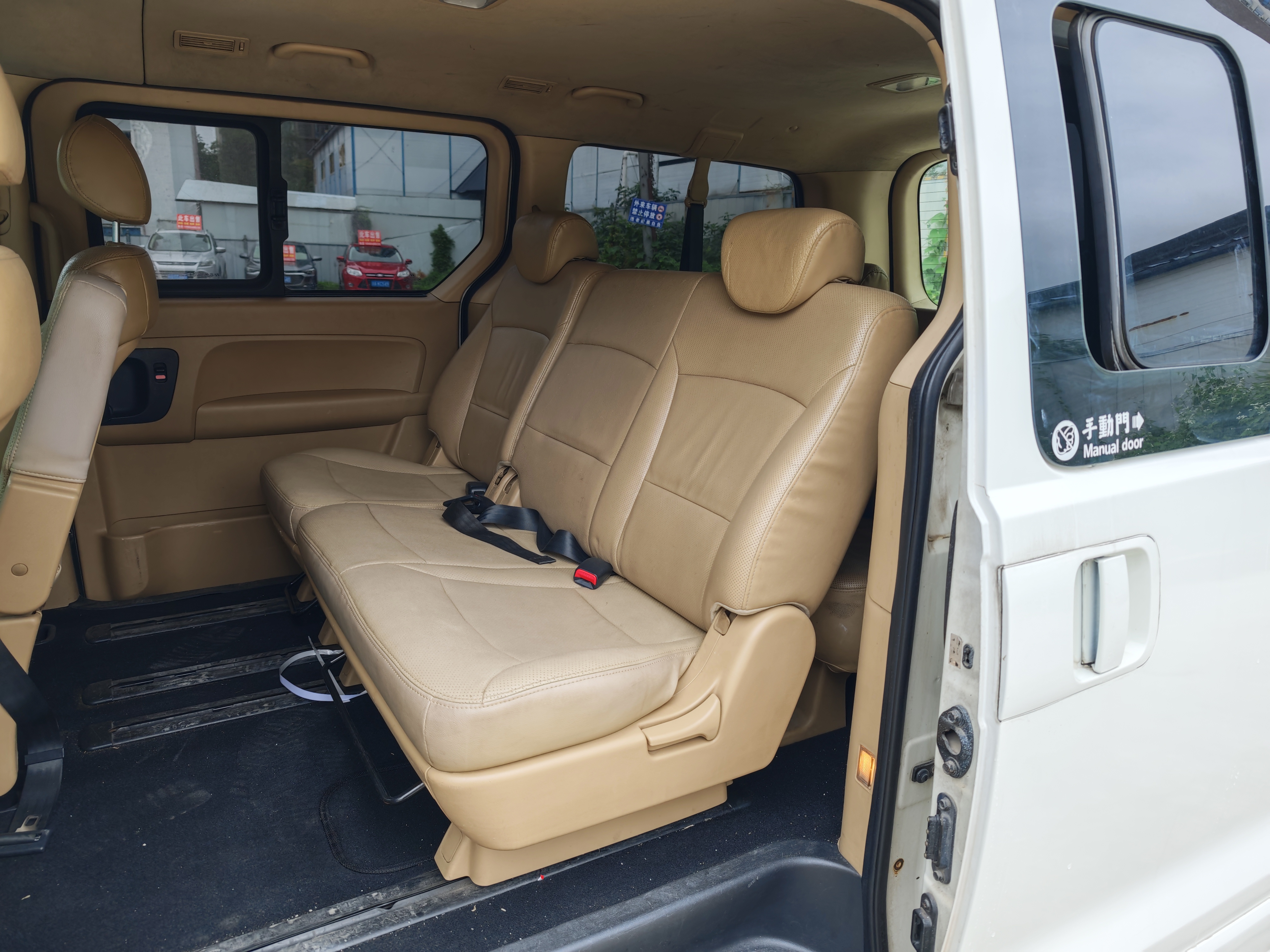 Hyundai H-1 2011 #6 Hyundai H-1 2011 car image #6