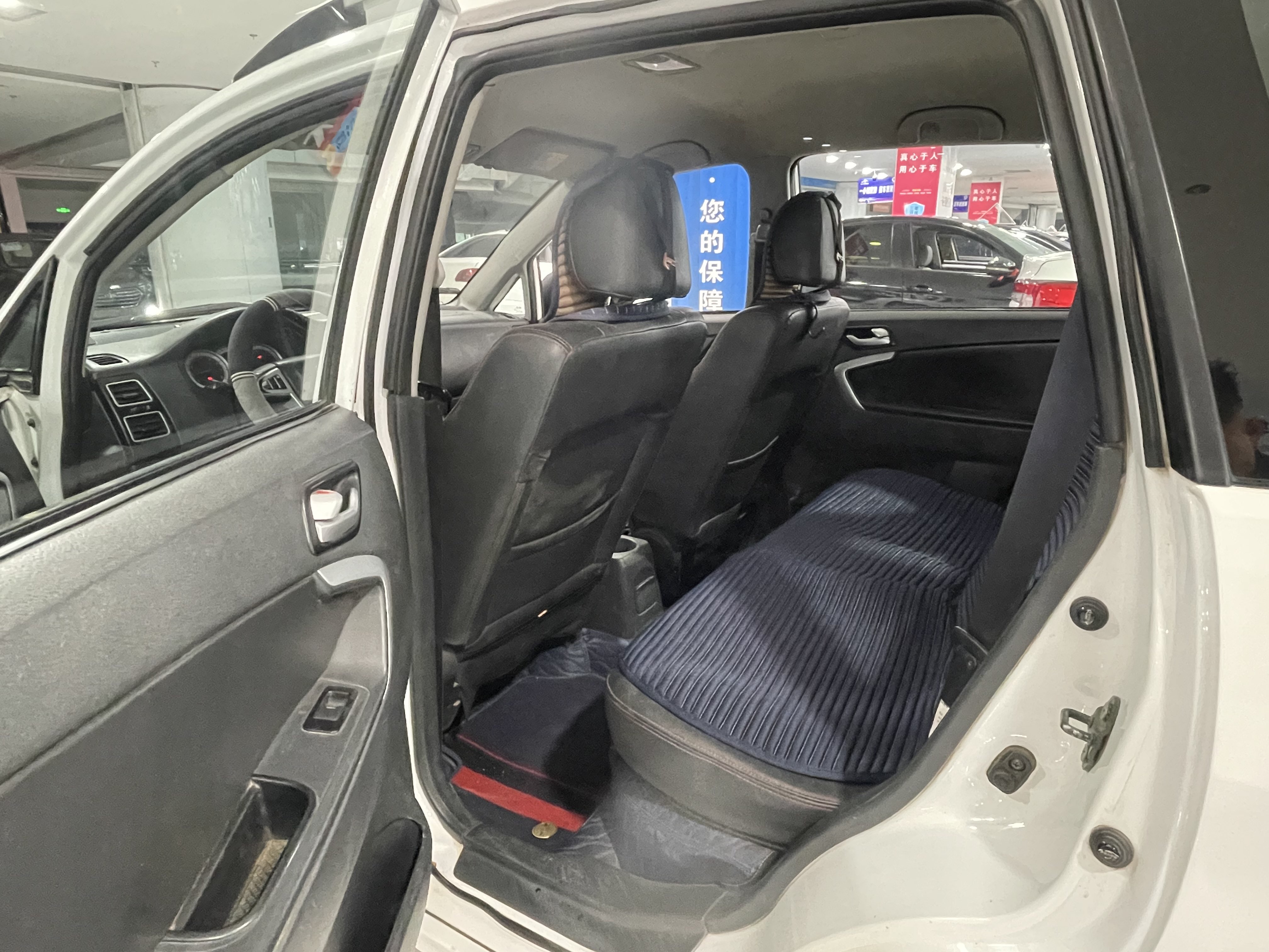 Suzuki Liana A6 2015 image de voiture #6