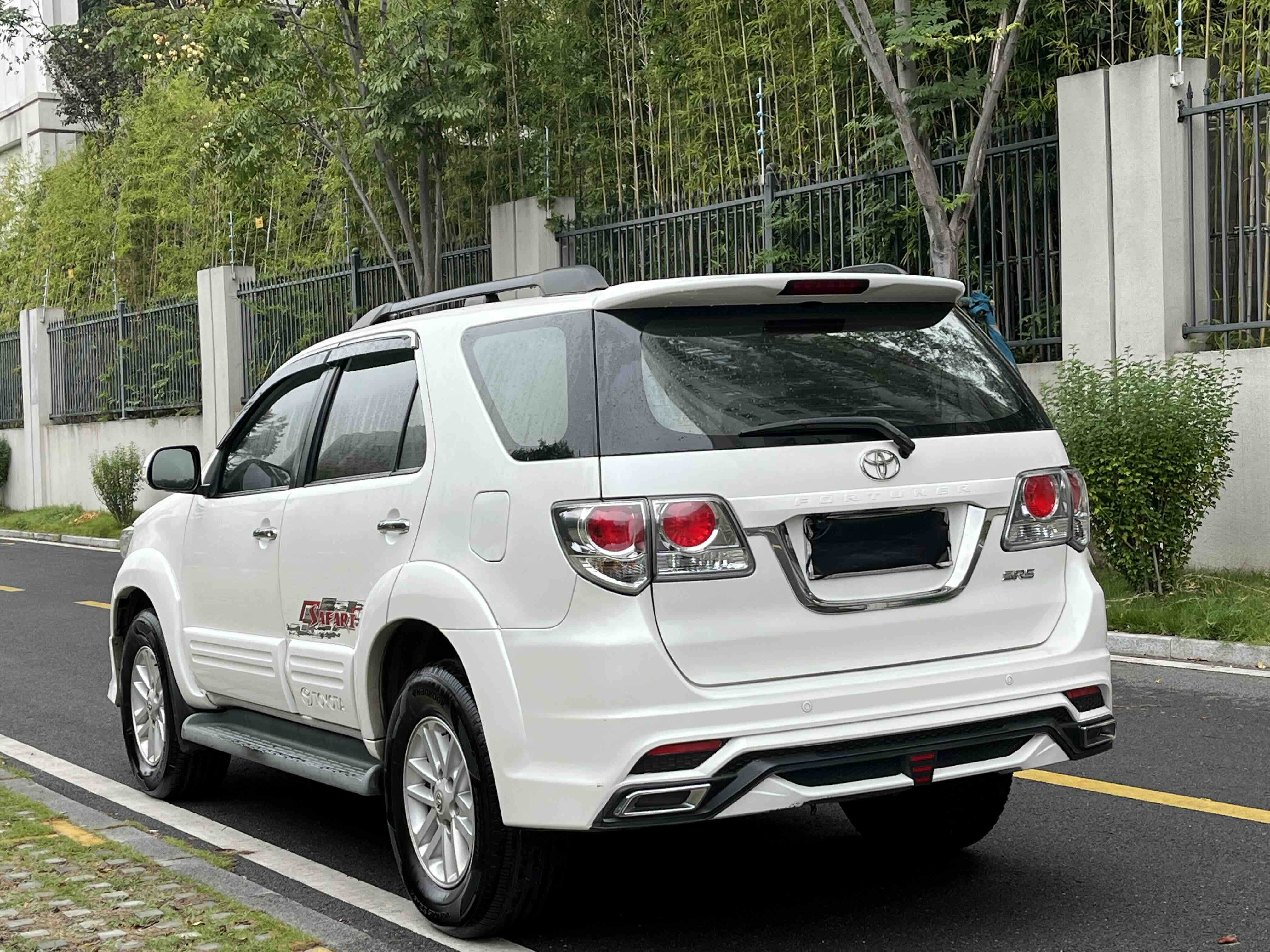 Toyota Fortuner 2015 immagine di auto #6