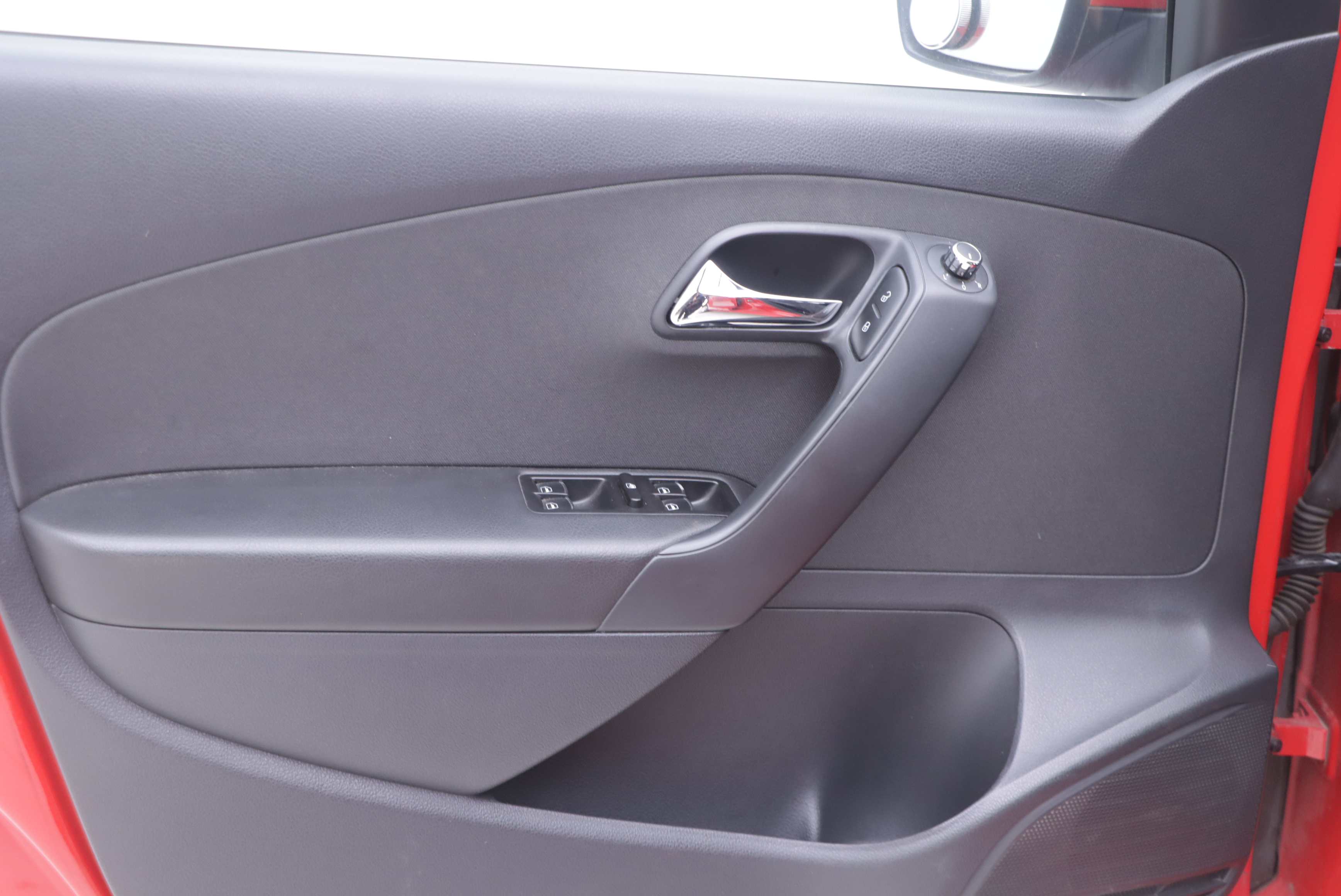 Polo 2012 car image #6