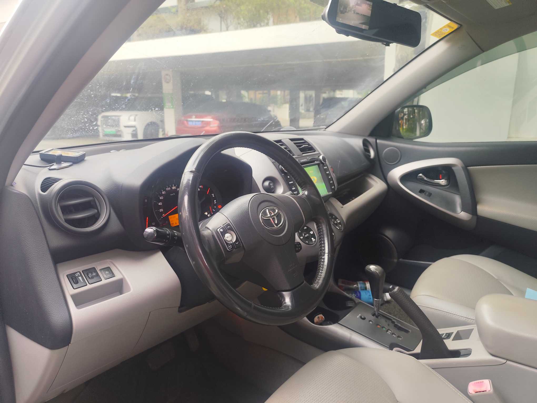 Toyota RAV4 (Imported) 2009 image de voiture #6